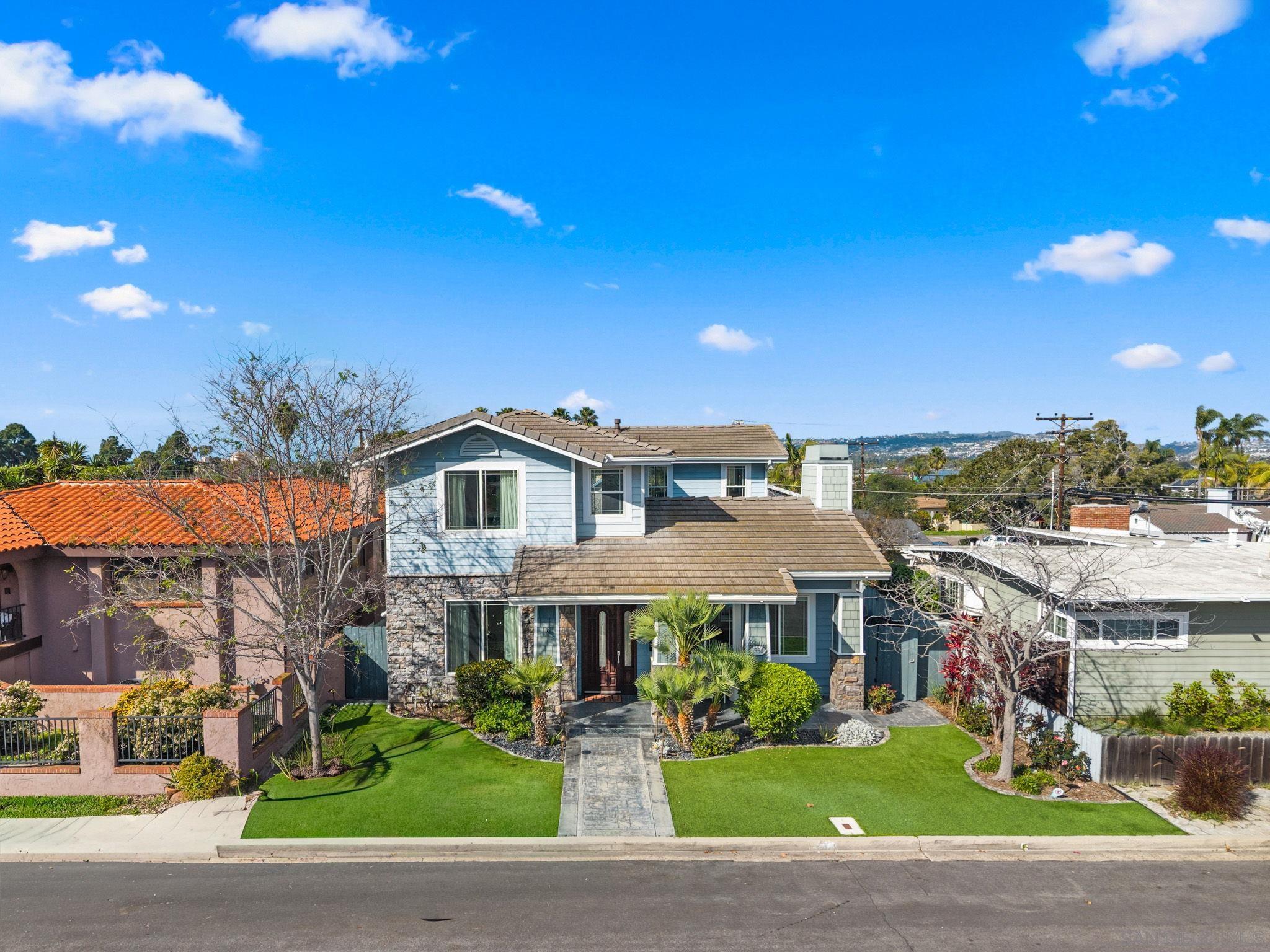 Detail Gallery Image 3 of 55 For 1550  Morenci St, San Diego,  CA 92110 - 5 Beds | 4 Baths