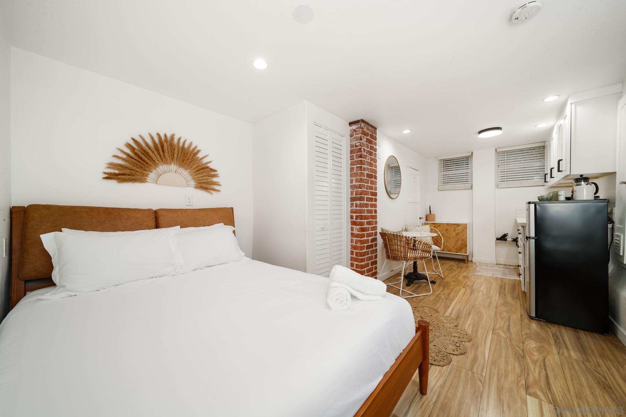 Detail Gallery Image 12 of 12 For 2154-B  Union St, San Diego,  CA 92101 - 1 Beds | 1 Baths