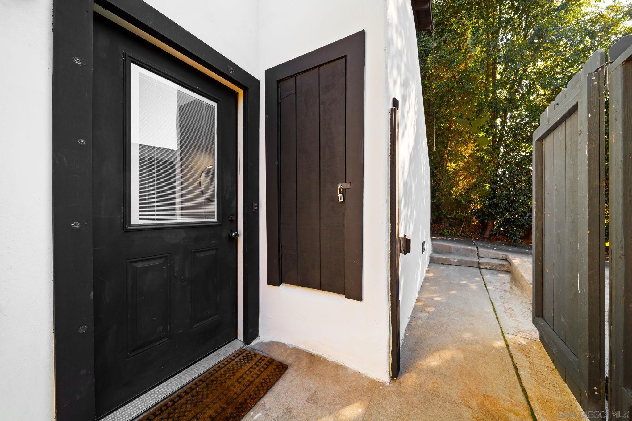 Detail Gallery Image 9 of 12 For 2154-B  Union St, San Diego,  CA 92101 - 1 Beds | 1 Baths