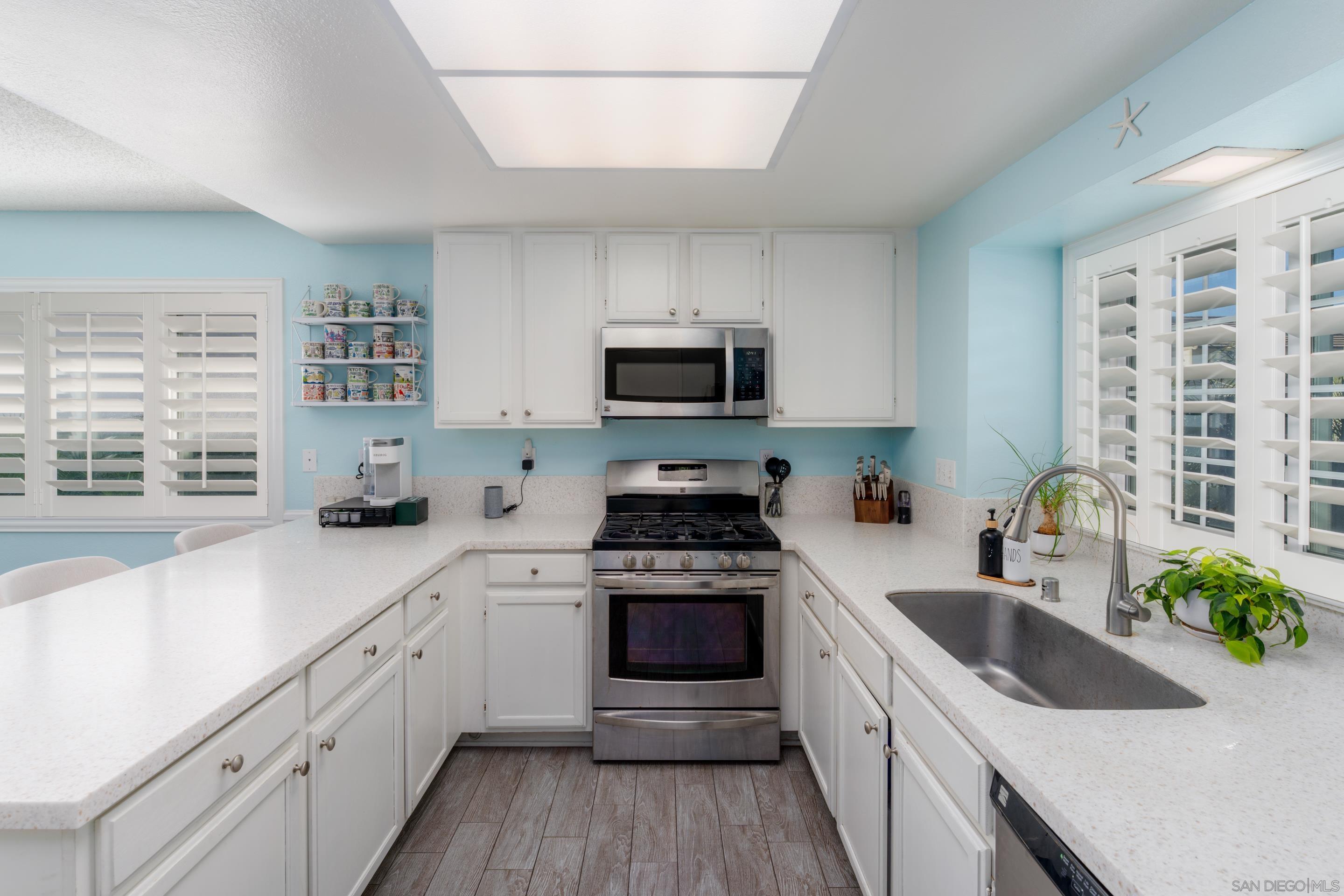 Detail Gallery Image 11 of 24 For 1237  Chambord Court, Oceanside,  CA 92054 - 3 Beds | 2 Baths