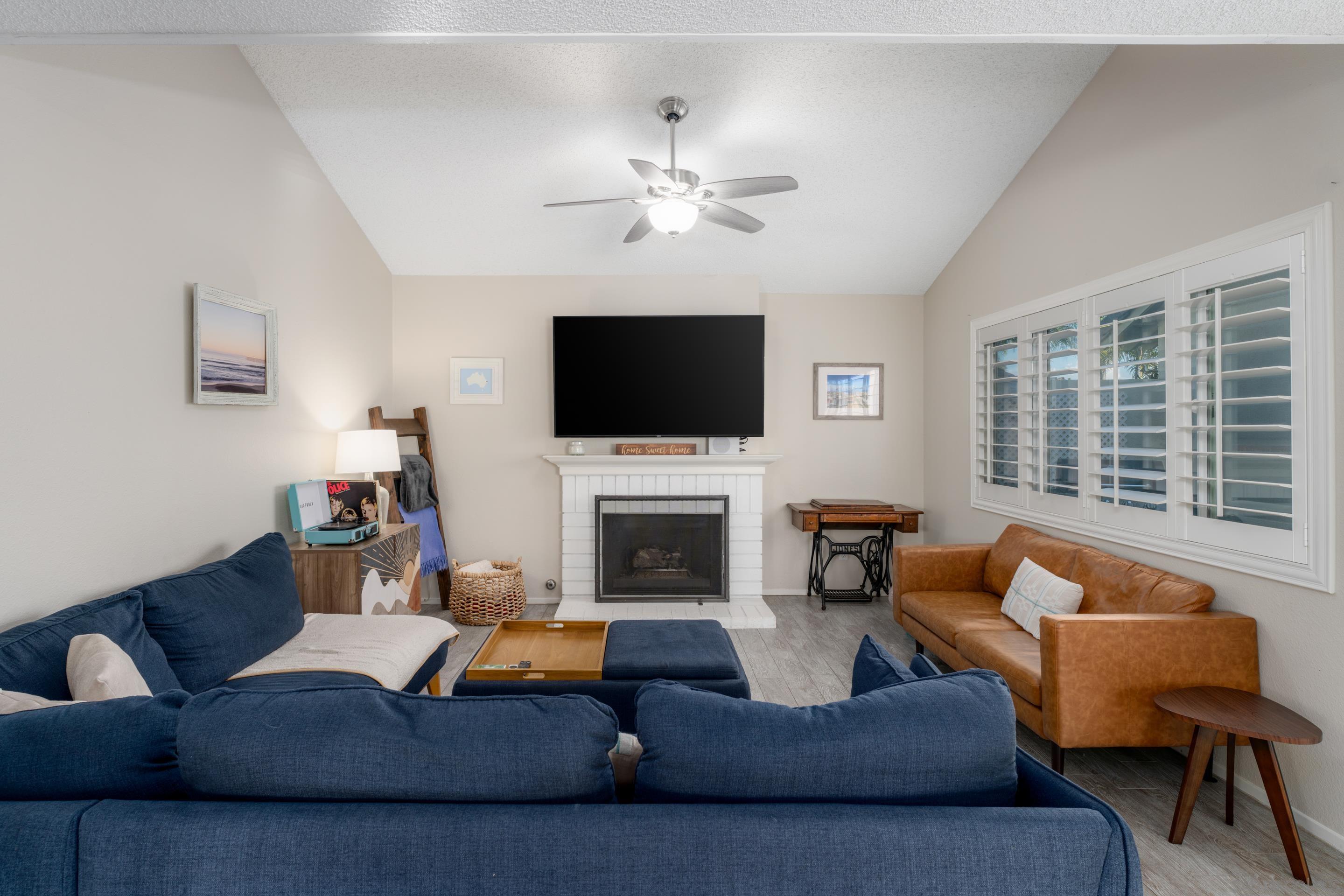 Detail Gallery Image 14 of 24 For 1237  Chambord Court, Oceanside,  CA 92054 - 3 Beds | 2 Baths