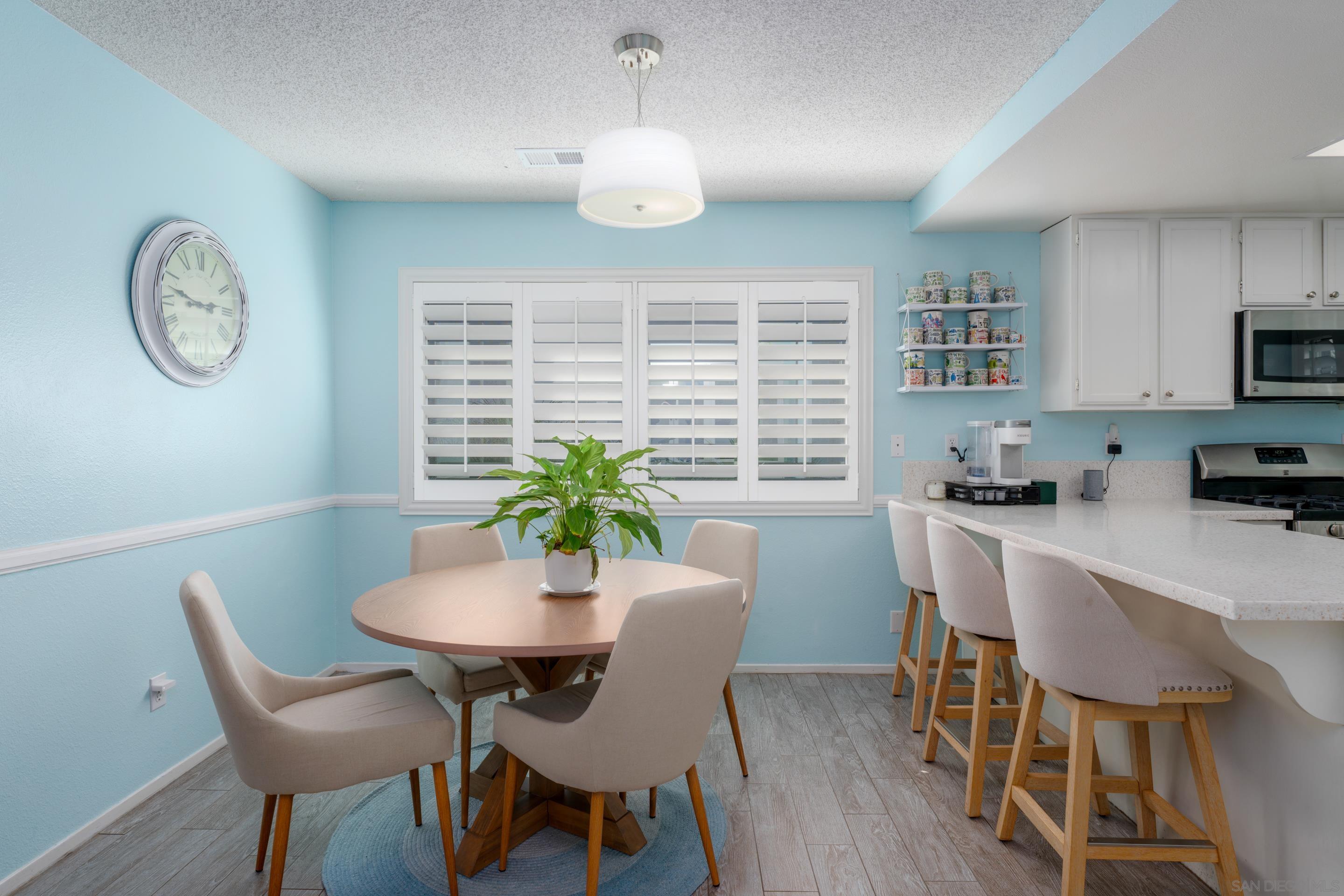 Detail Gallery Image 9 of 24 For 1237  Chambord Court, Oceanside,  CA 92054 - 3 Beds | 2 Baths