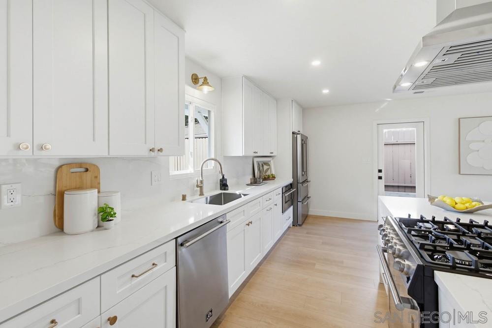 Detail Gallery Image 12 of 30 For 13015  Carriage Rd, Poway,  CA 92064 - 4 Beds | 2 Baths