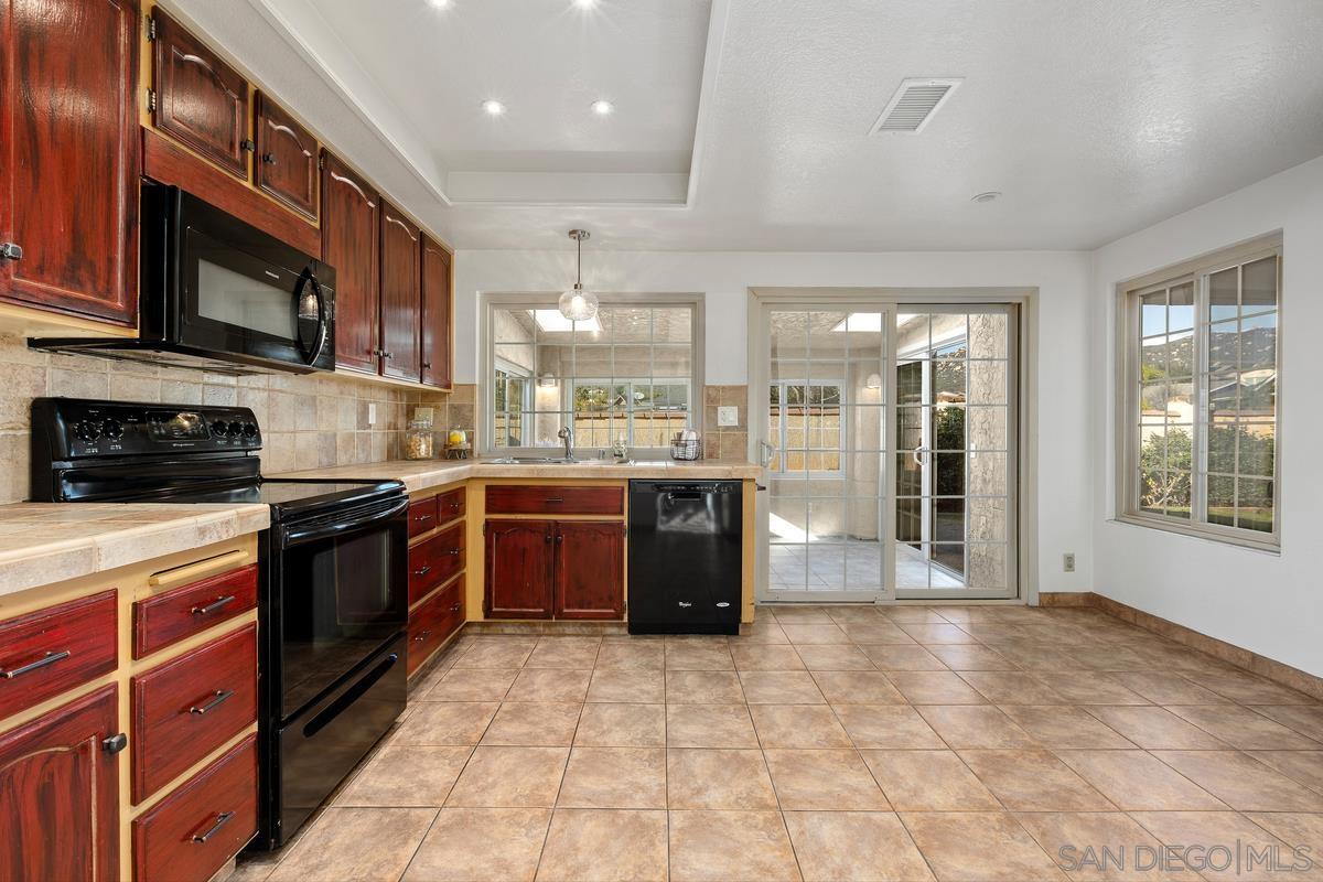 Detail Gallery Image 17 of 23 For 1768  Solana Glen, Escondido,  CA 92026 - 2 Beds | 2 Baths