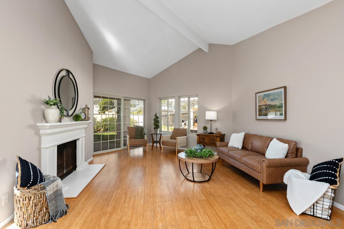 Detail Gallery Image 5 of 23 For 1768  Solana Glen, Escondido,  CA 92026 - 2 Beds | 2 Baths