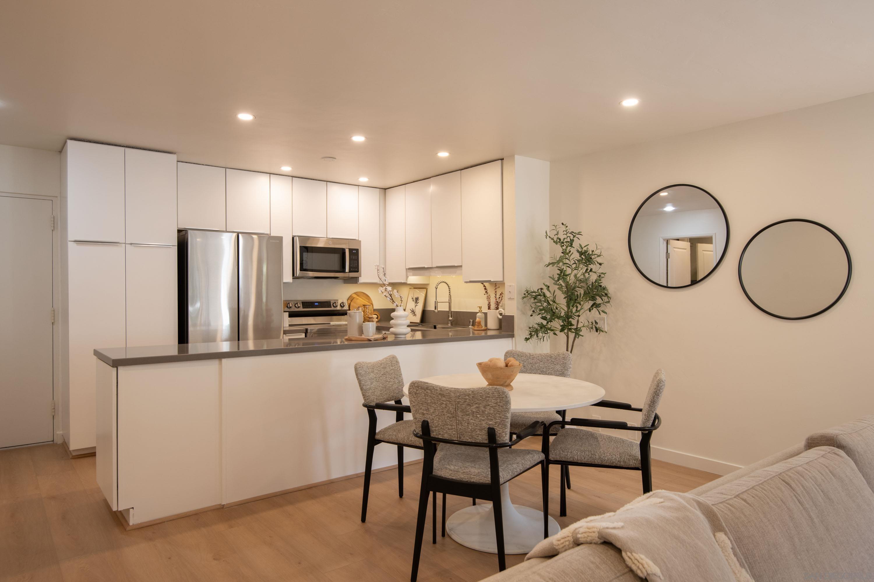 Detail Gallery Image 6 of 22 For 1885  Diamond St  #132,  San Diego,  CA 92109 - 2 Beds | 2 Baths