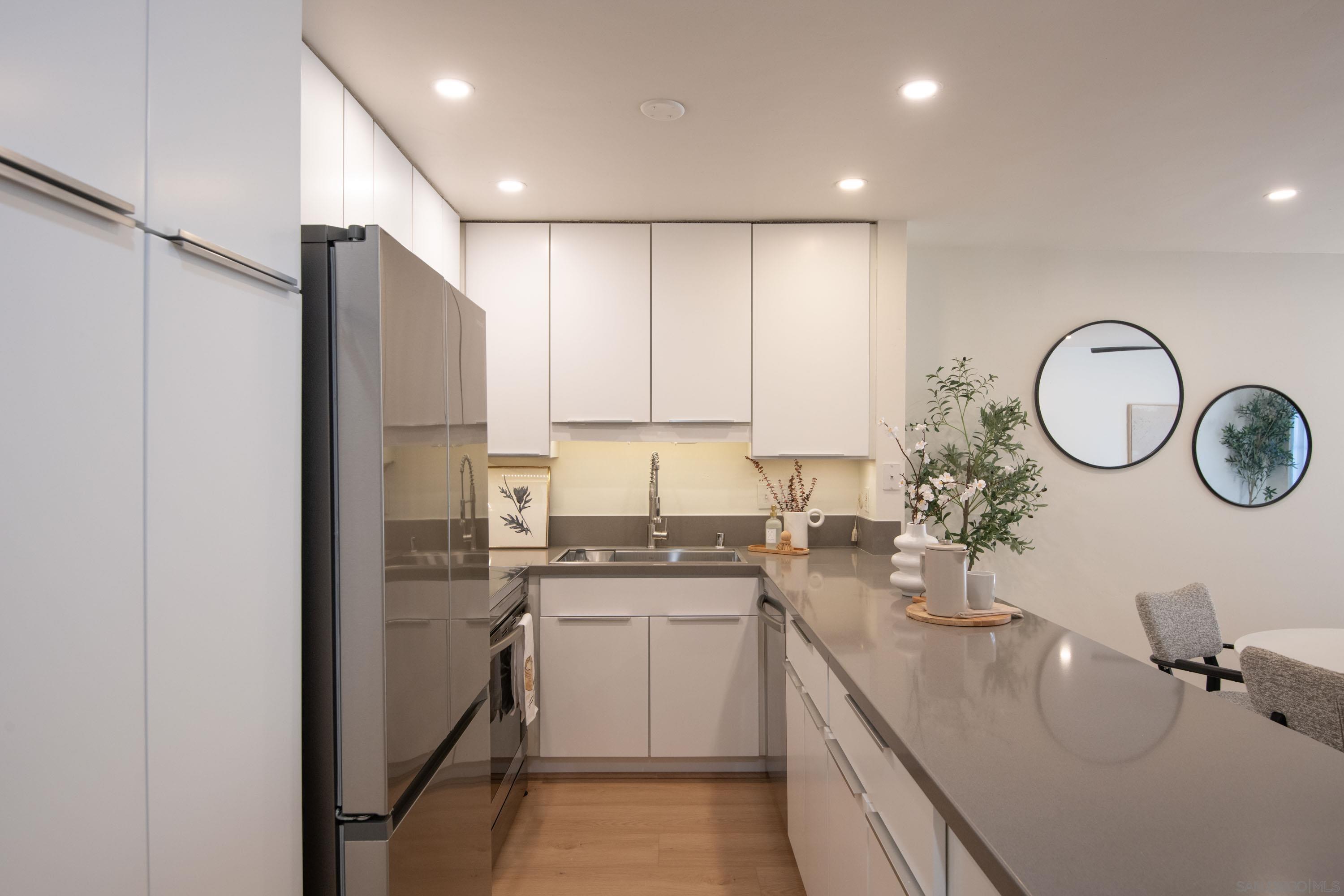 Detail Gallery Image 9 of 22 For 1885  Diamond St  #132,  San Diego,  CA 92109 - 2 Beds | 2 Baths