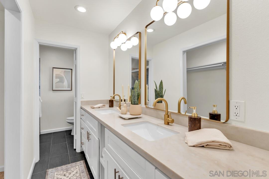 Detail Gallery Image 18 of 43 For 2167  Sunset Dr, Escondido,  CA 92025 - 5 Beds | 2/1 Baths