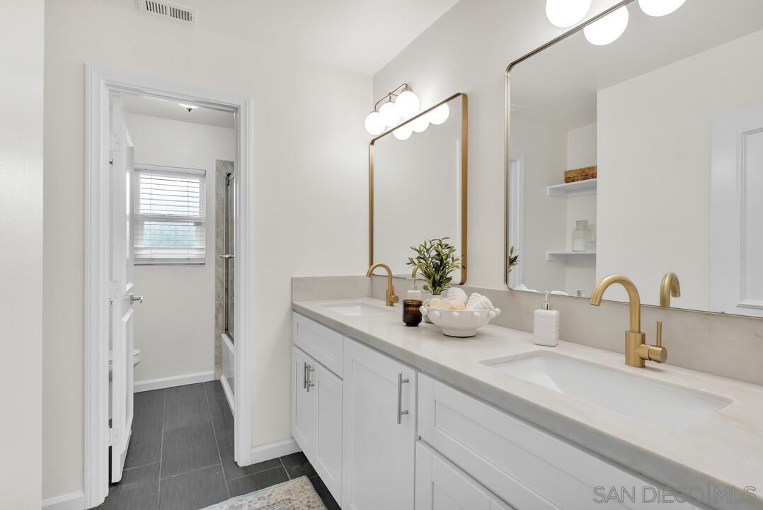 Detail Gallery Image 20 of 43 For 2167  Sunset Dr, Escondido,  CA 92025 - 5 Beds | 2/1 Baths