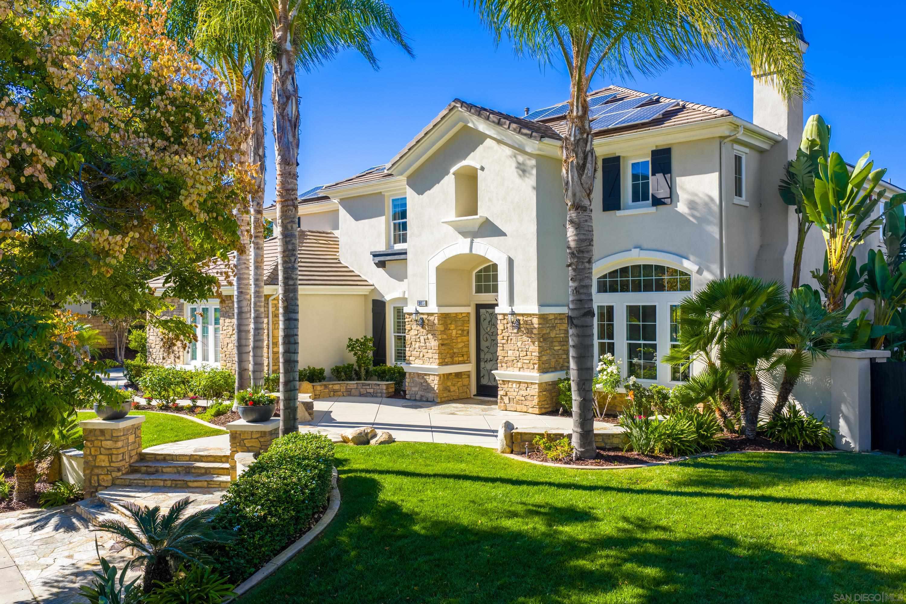 Detail Gallery Image 2 of 36 For 10055  Winecrest Rd, San Diego,  CA 92127 - 7 Beds | 5/1 Baths