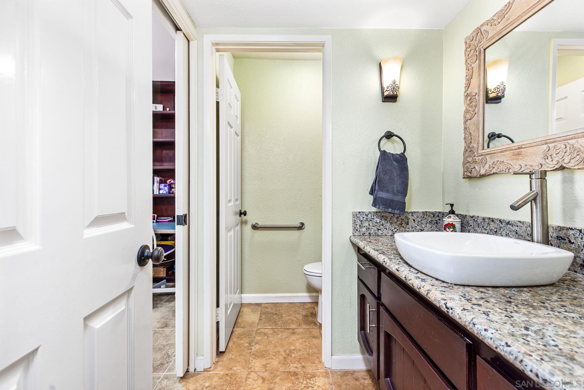 Detail Gallery Image 11 of 38 For 12434  Cloudesly Dr, San Diego,  CA 92128 - 6 Beds | 4/1 Baths