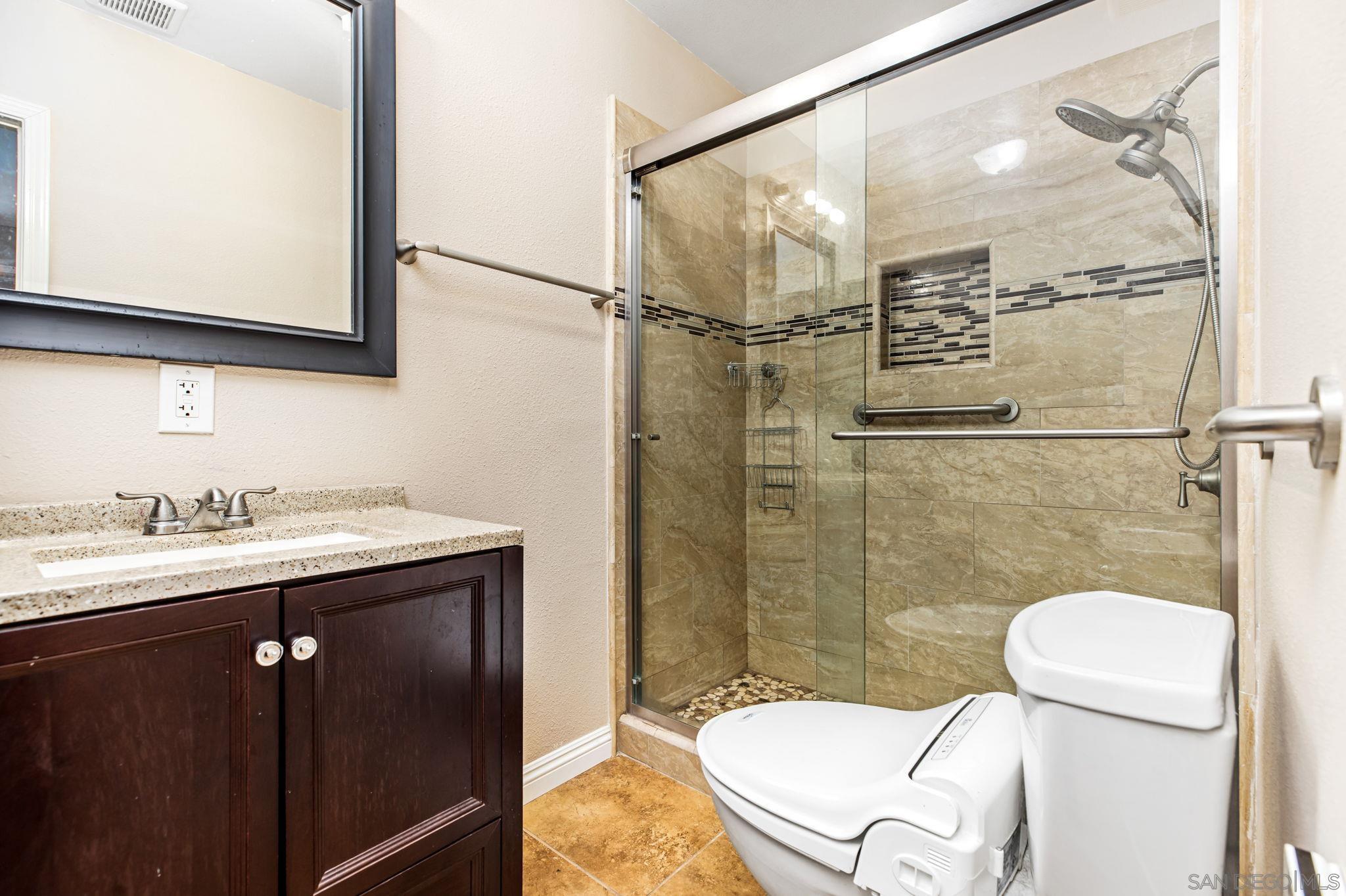 Detail Gallery Image 14 of 38 For 12434  Cloudesly Dr, San Diego,  CA 92128 - 6 Beds | 4/1 Baths