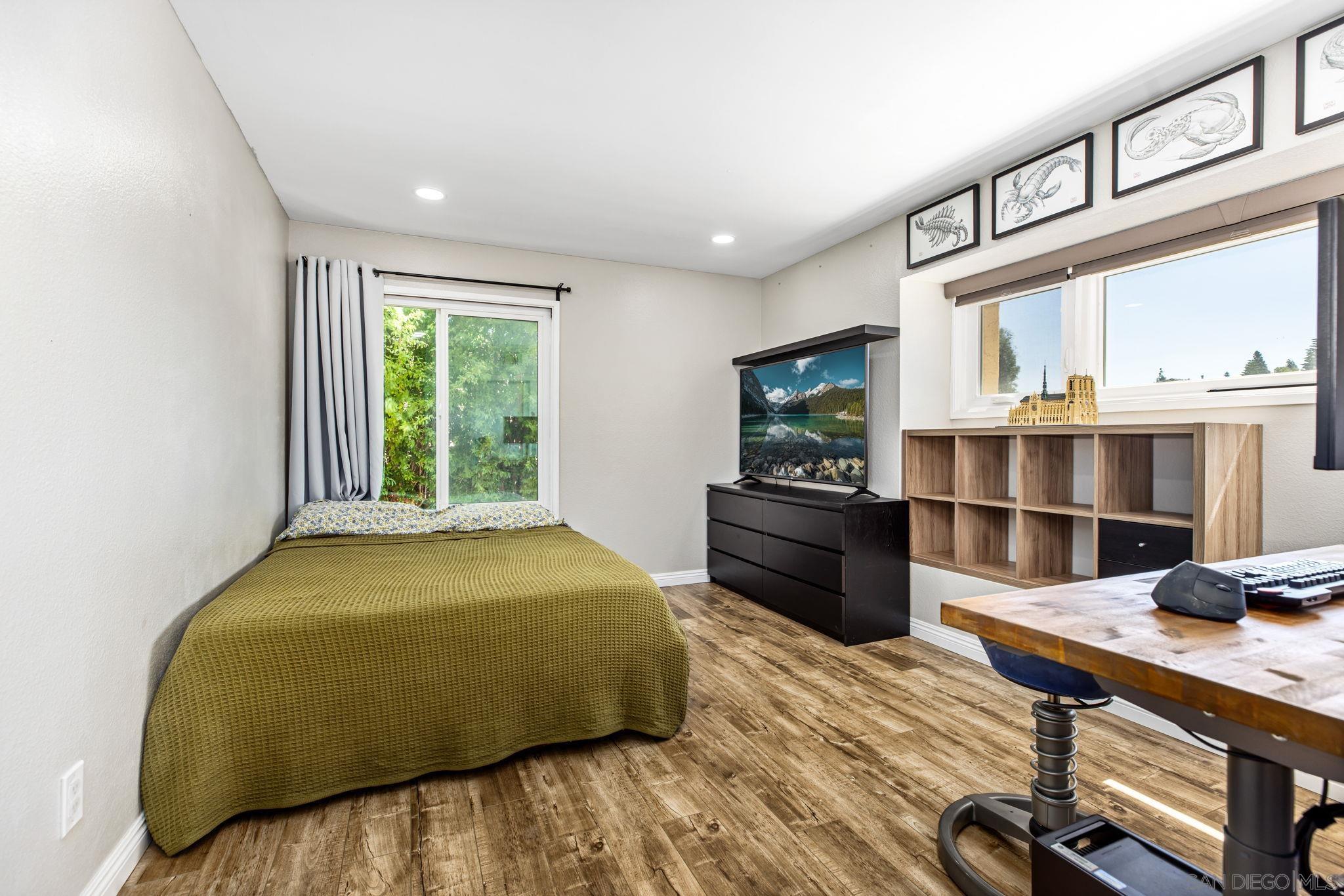 Detail Gallery Image 20 of 38 For 12434  Cloudesly Dr, San Diego,  CA 92128 - 6 Beds | 4/1 Baths