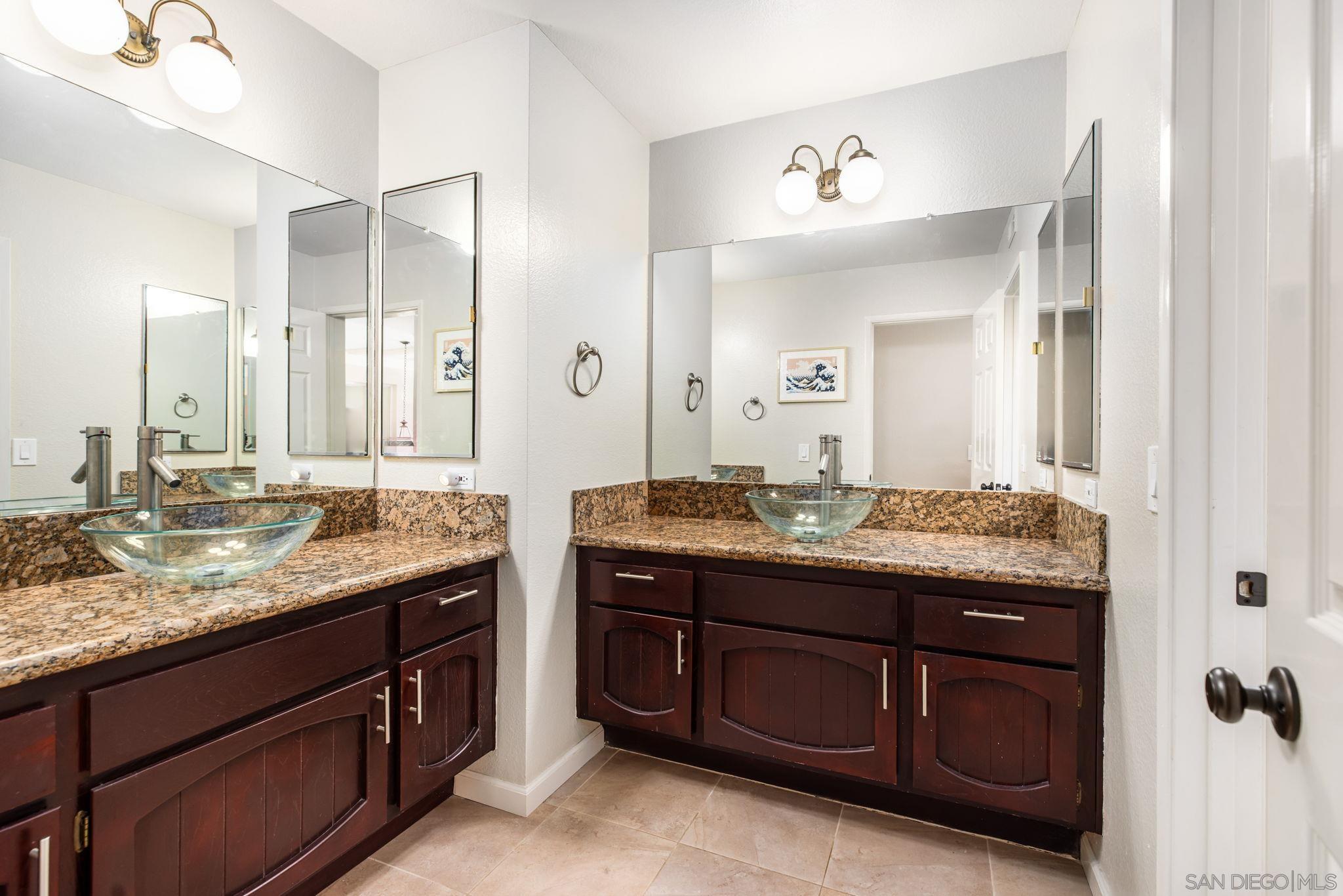 Detail Gallery Image 21 of 38 For 12434  Cloudesly Dr, San Diego,  CA 92128 - 6 Beds | 4/1 Baths