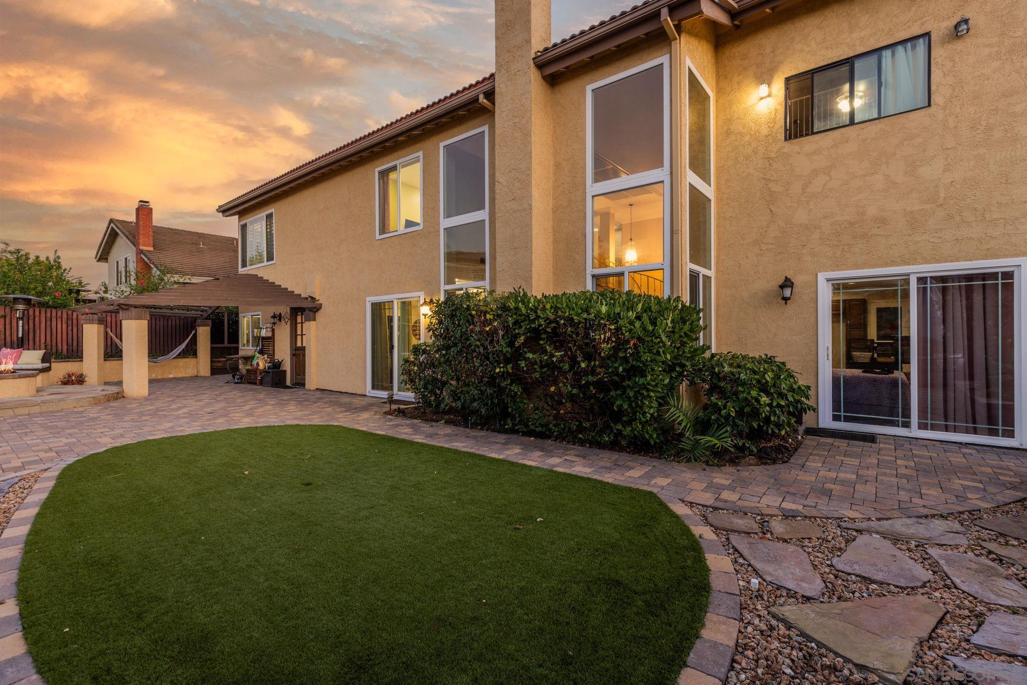 Detail Gallery Image 30 of 38 For 12434  Cloudesly Dr, San Diego,  CA 92128 - 6 Beds | 4/1 Baths