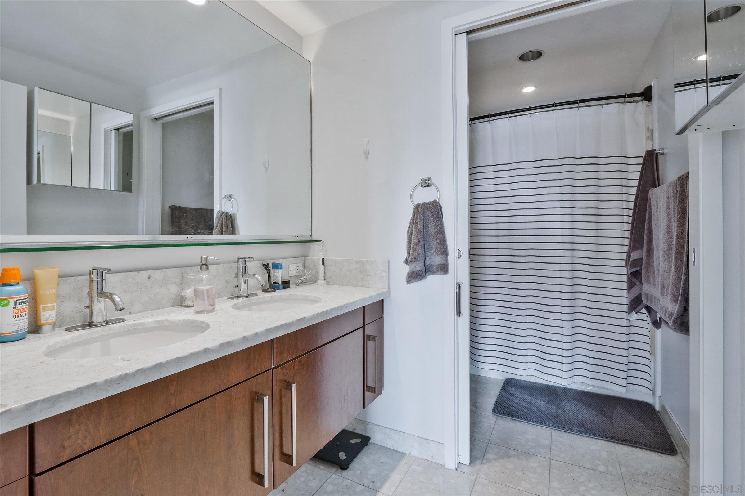 Detail Gallery Image 21 of 45 For 350  11th Ave  #922,  San Diego,  CA 92101 - 2 Beds | 2/1 Baths