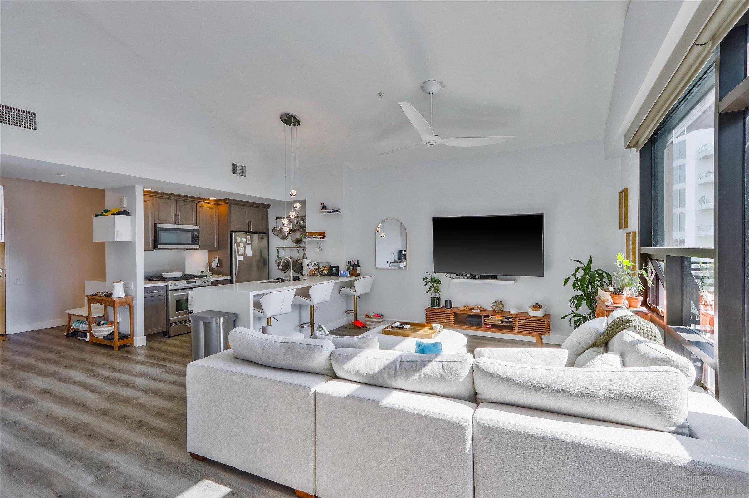 Detail Gallery Image 10 of 45 For 350  11th Ave  #922,  San Diego,  CA 92101 - 2 Beds | 2/1 Baths