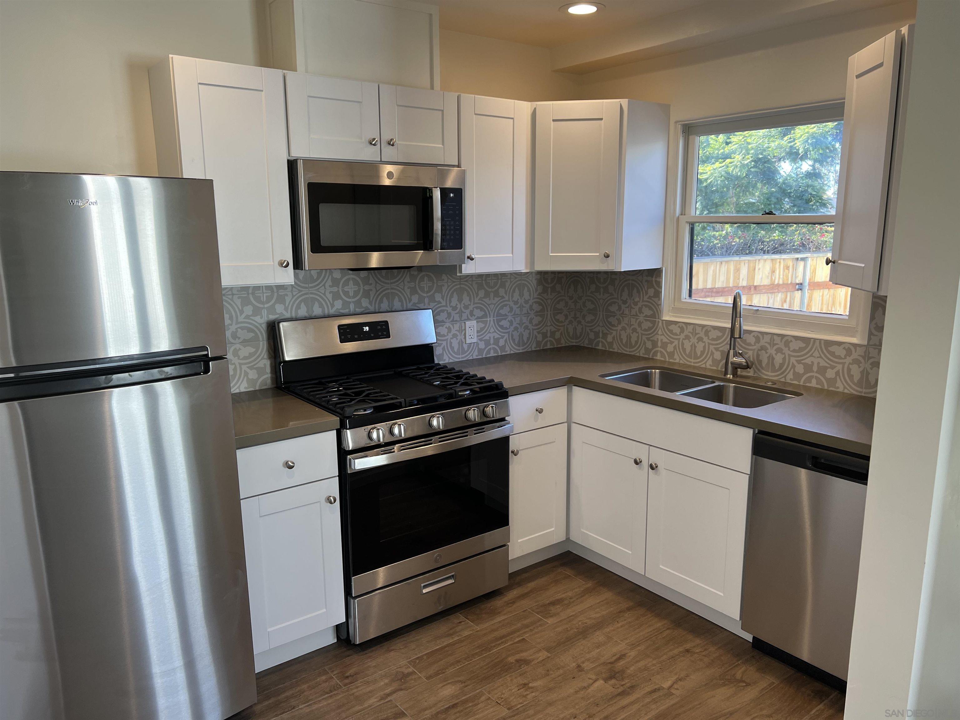 Detail Gallery Image 17 of 29 For 4755-57  Terrace Drive, San Diego,  CA 92116 - – Beds | – Baths