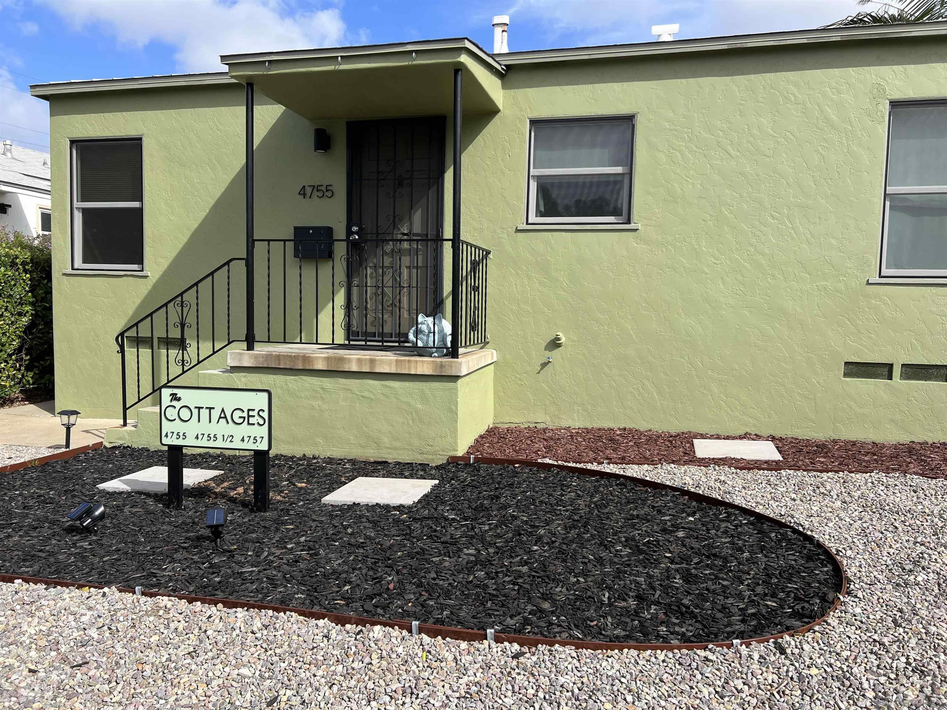 Detail Gallery Image 4 of 29 For 4755-57  Terrace Drive, San Diego,  CA 92116 - – Beds | – Baths