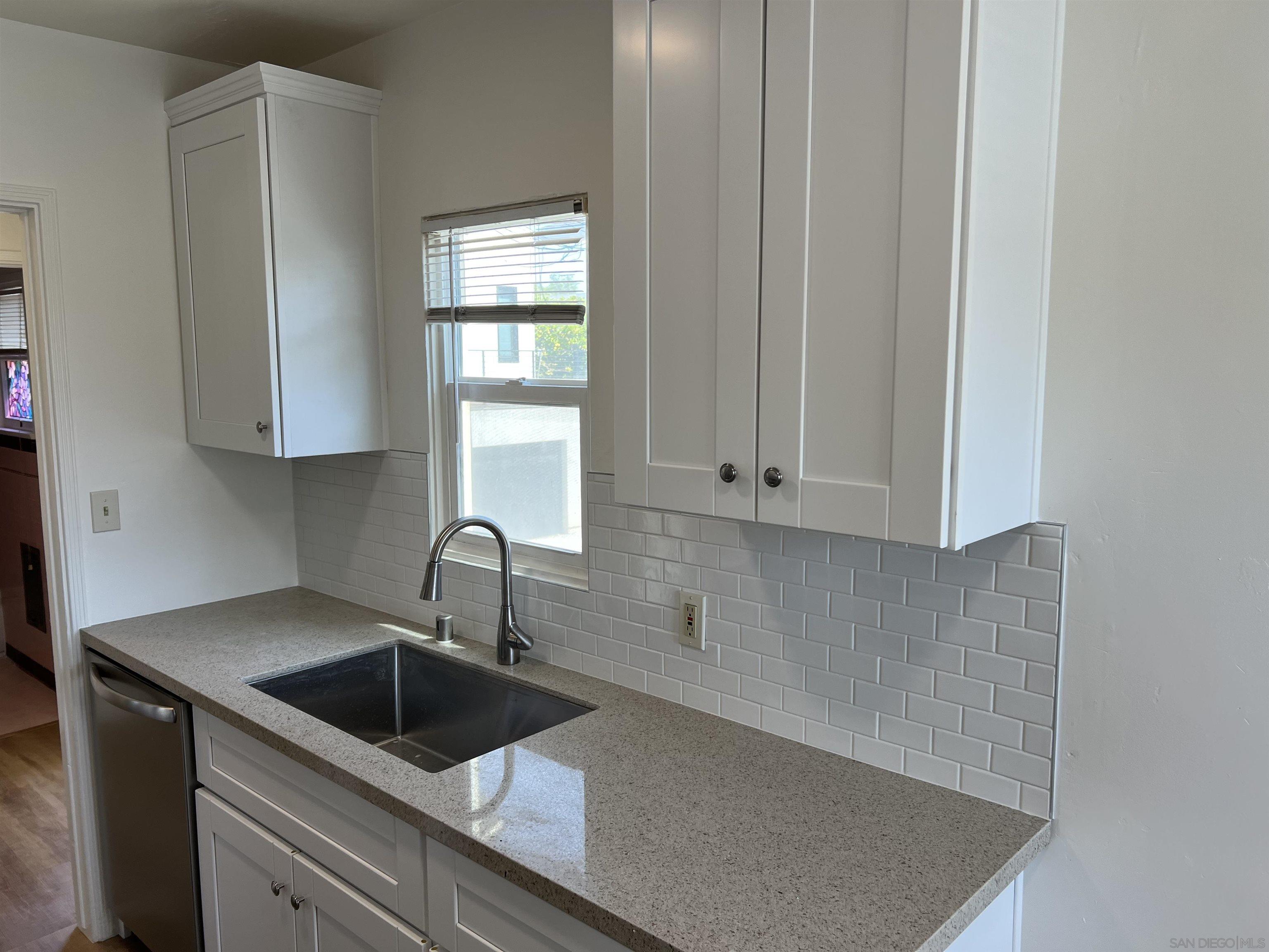 Detail Gallery Image 10 of 29 For 4755-57  Terrace Drive, San Diego,  CA 92116 - – Beds | – Baths