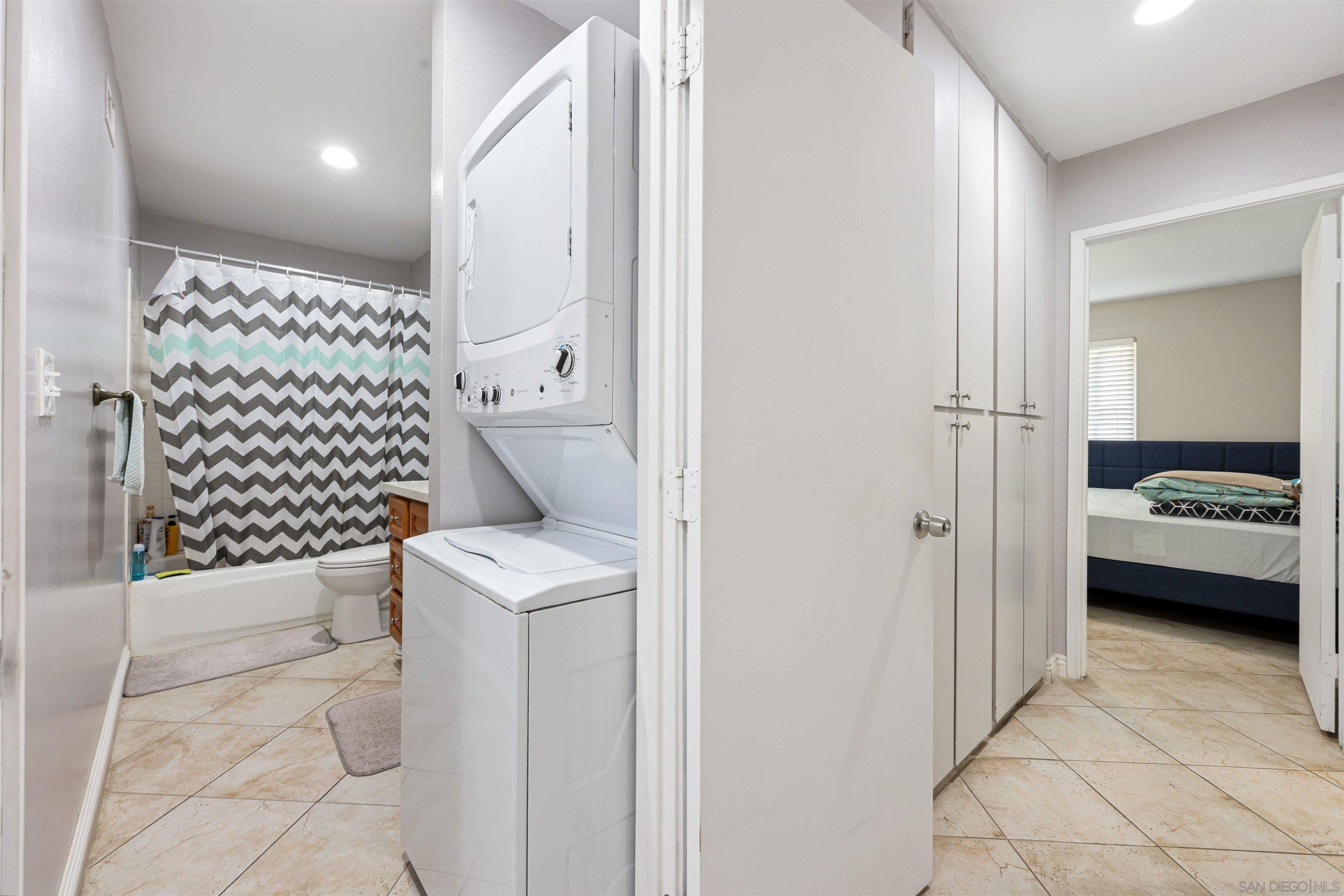 Detail Gallery Image 17 of 23 For 8035  Calle Fanita, Santee,  CA 92071 - 3 Beds | 2 Baths