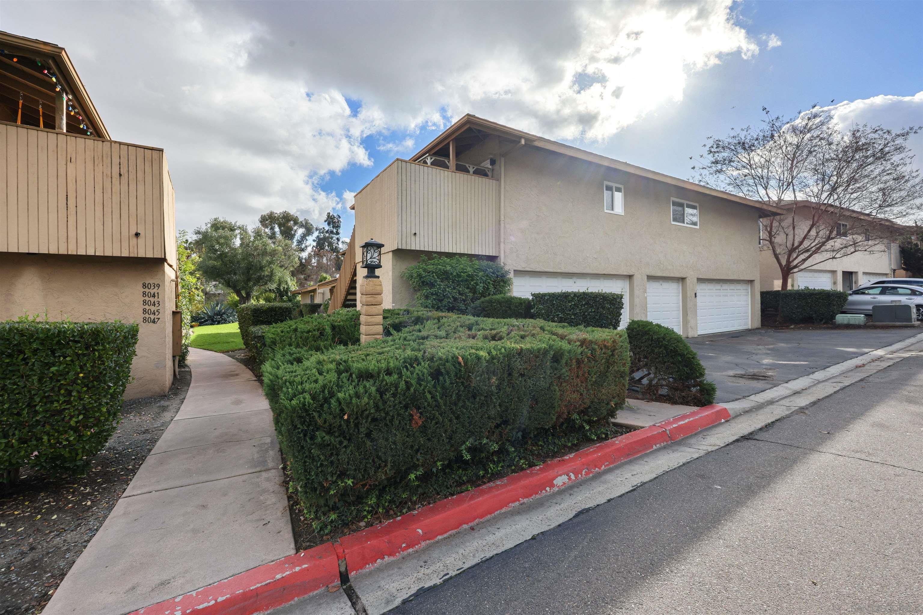 Detail Gallery Image 3 of 23 For 8035  Calle Fanita, Santee,  CA 92071 - 3 Beds | 2 Baths