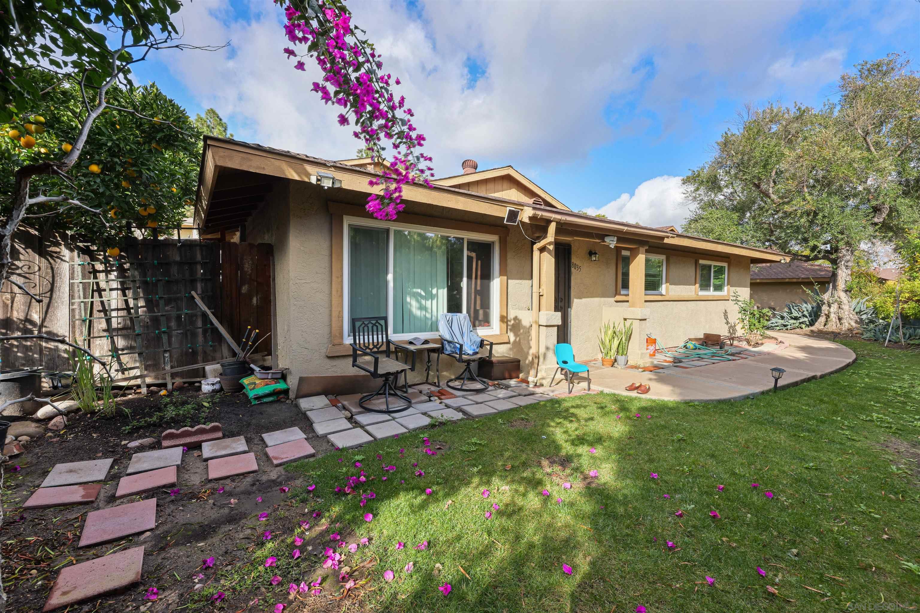 Detail Gallery Image 6 of 23 For 8035  Calle Fanita, Santee,  CA 92071 - 3 Beds | 2 Baths