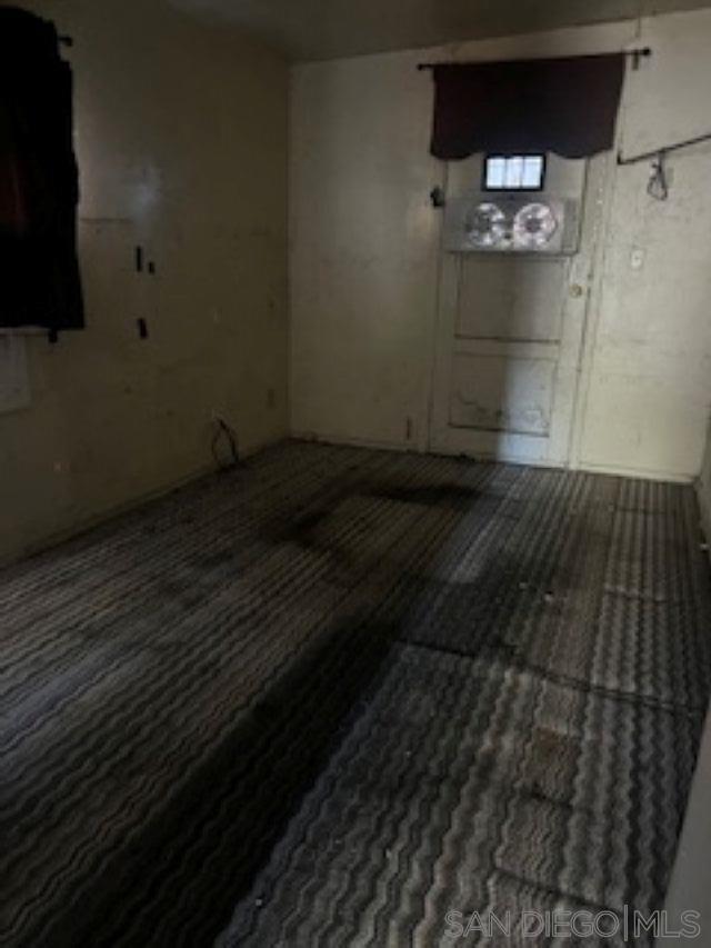 Detail Gallery Image 6 of 15 For 3605 S Barcelona St, Spring Valley,  CA 91977 - 3 Beds | 1 Baths