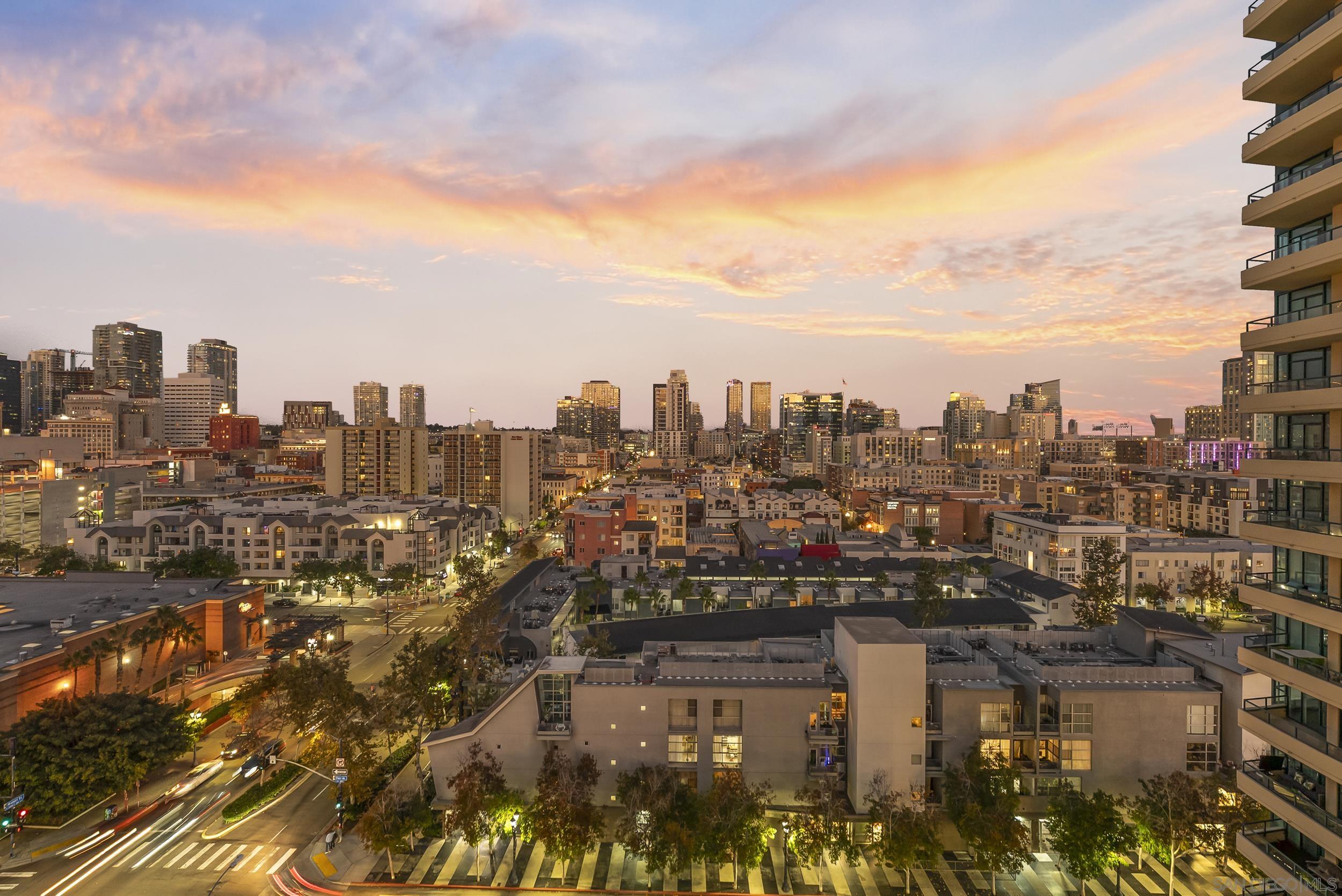 Detail Gallery Image 18 of 57 For 555  Front St.  #1302,  San Diego,  CA 92101 - 2 Beds | 2 Baths