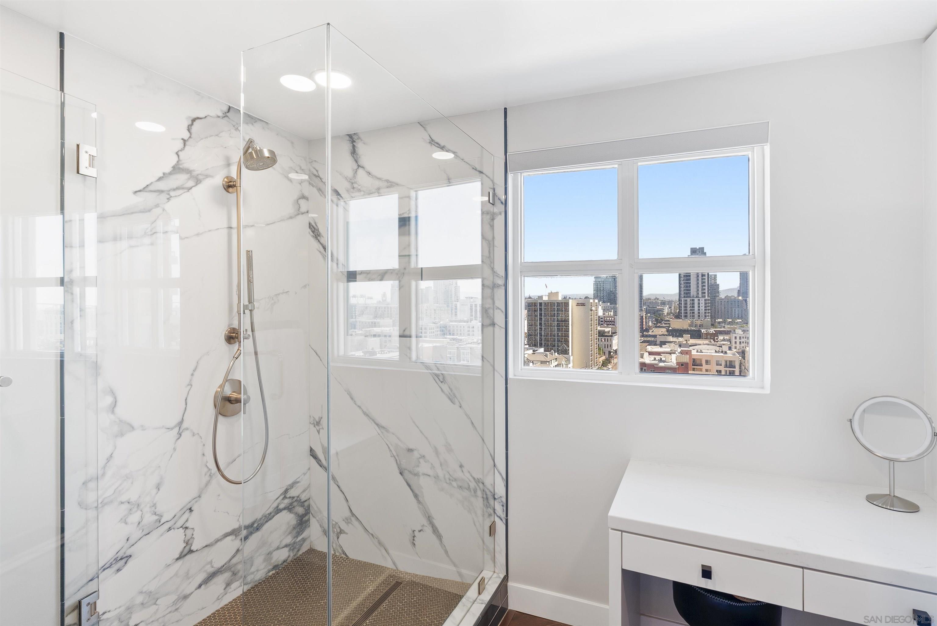 Detail Gallery Image 31 of 57 For 555  Front St.  #1302,  San Diego,  CA 92101 - 2 Beds | 2 Baths