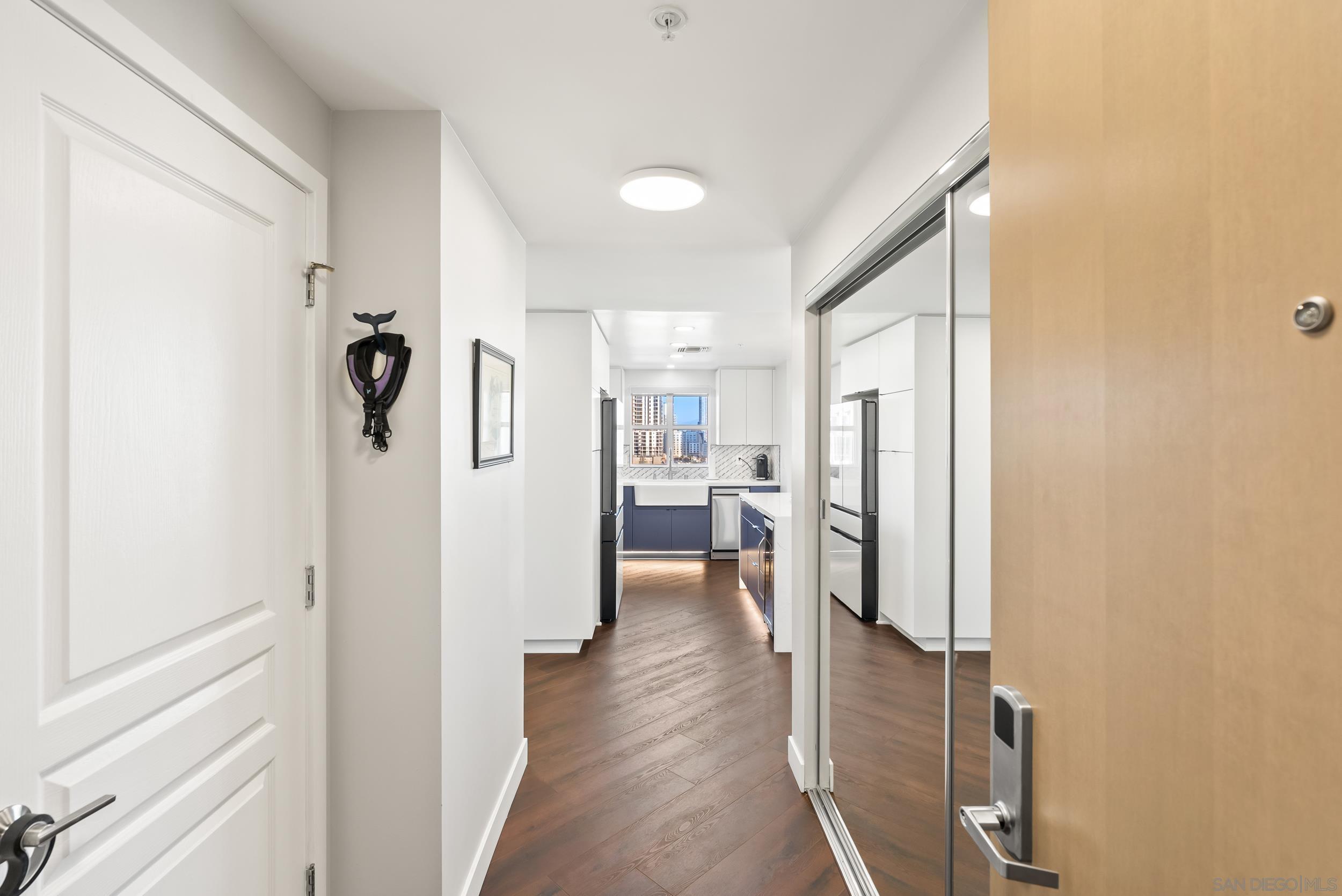 Detail Gallery Image 5 of 57 For 555  Front St.  #1302,  San Diego,  CA 92101 - 2 Beds | 2 Baths