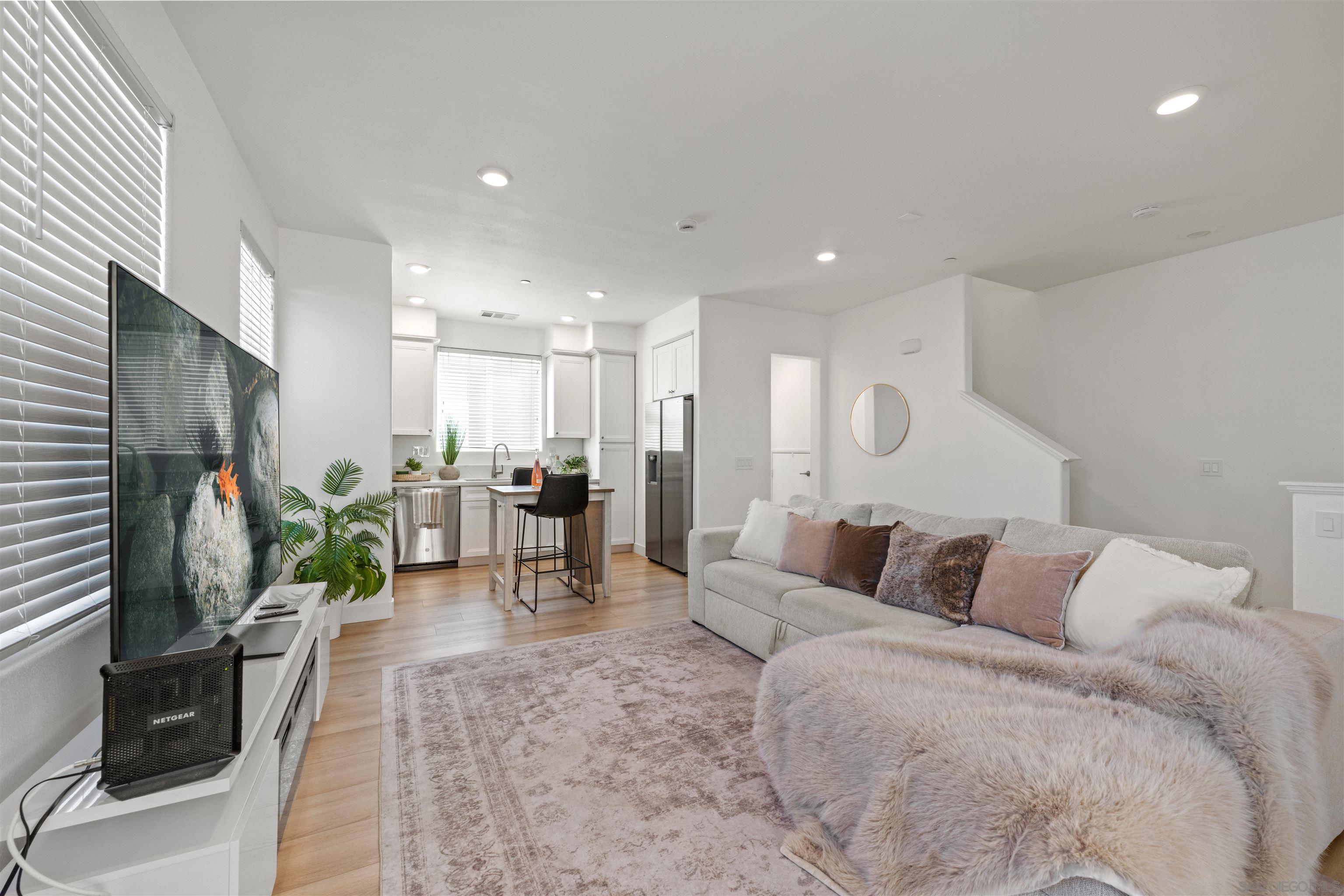 Front Image Thumbnail for SD2600705