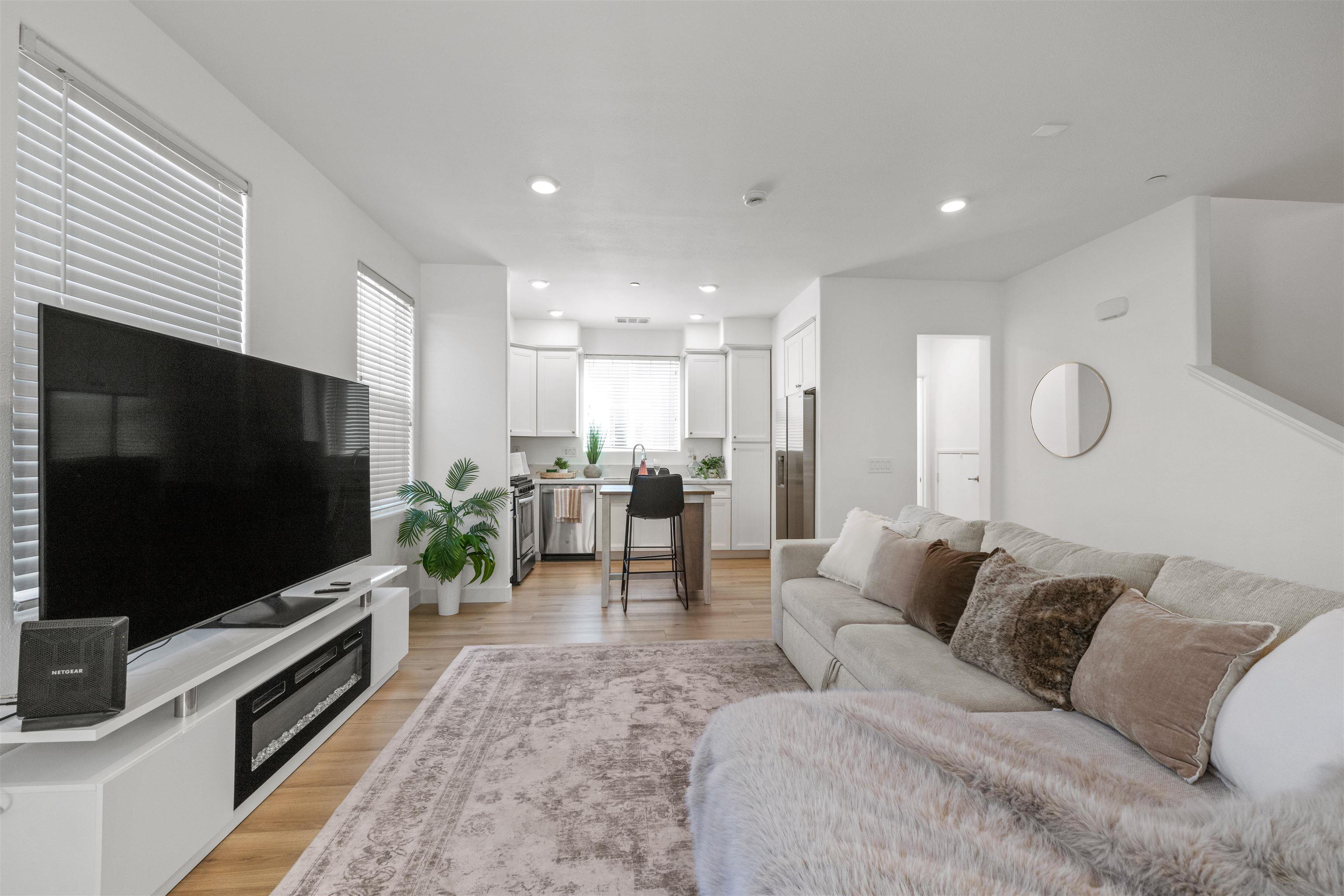 Detail Gallery Image 3 of 38 For 2770  Sparta Rd  #16,  Chula Vista,  CA 91915 - 2 Beds | 2/1 Baths