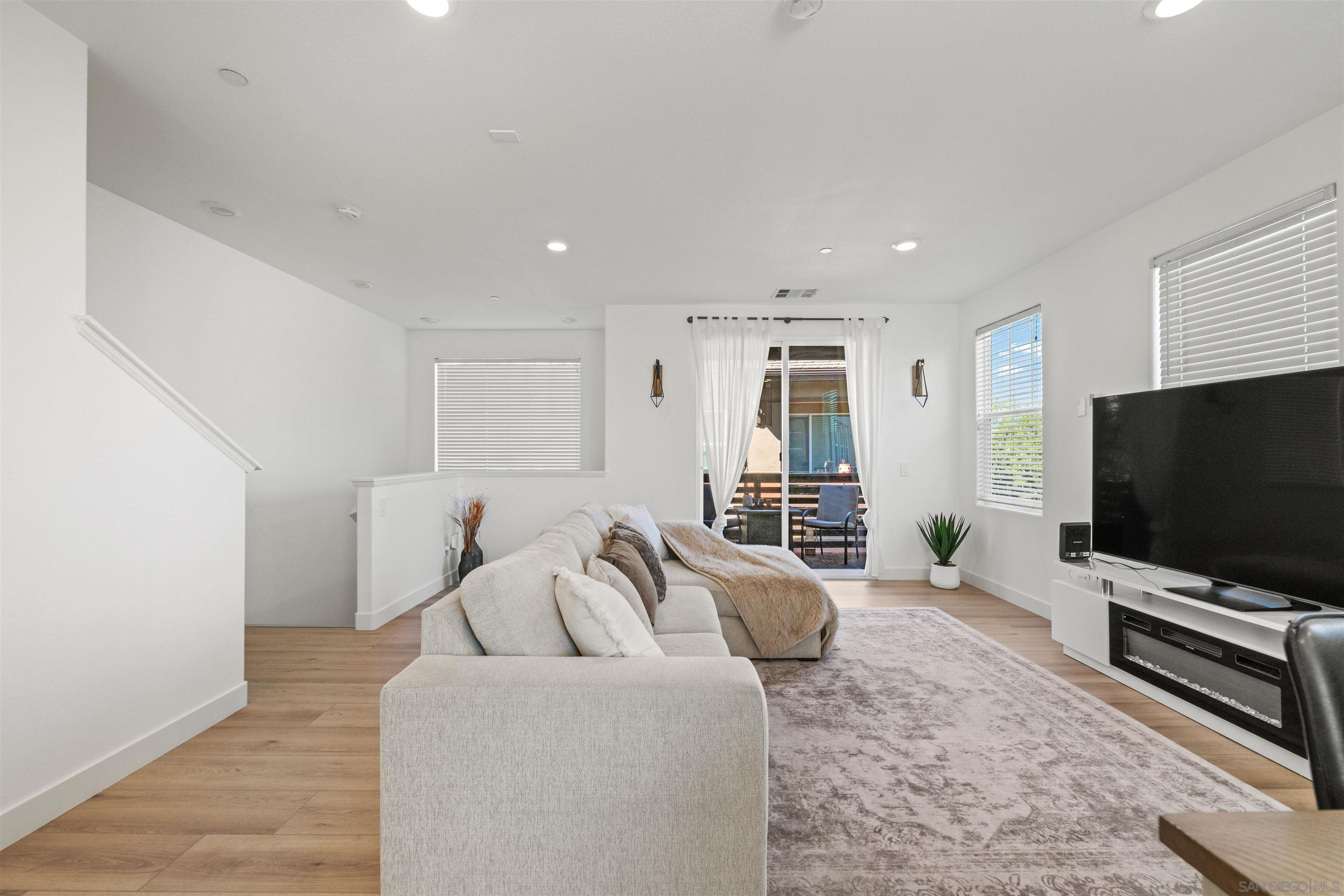 Detail Gallery Image 6 of 38 For 2770  Sparta Rd  #16,  Chula Vista,  CA 91915 - 2 Beds | 2/1 Baths