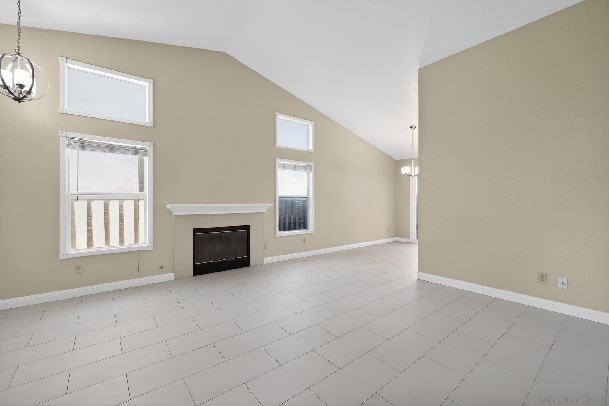 Detail Gallery Image 8 of 31 For 31850  via Barraza, Temecula,  CA 92592 - 3 Beds | 2 Baths