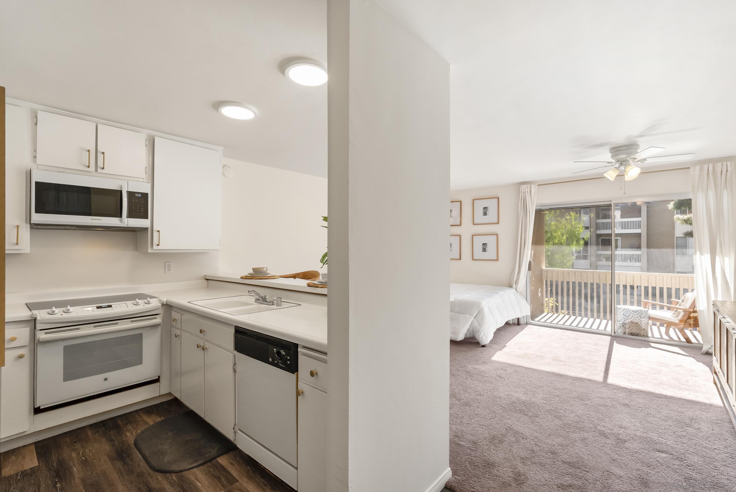 Detail Gallery Image 4 of 63 For 1885  Diamond St  #2-222,  San Diego,  CA 92109 - 0 Beds | 1 Baths