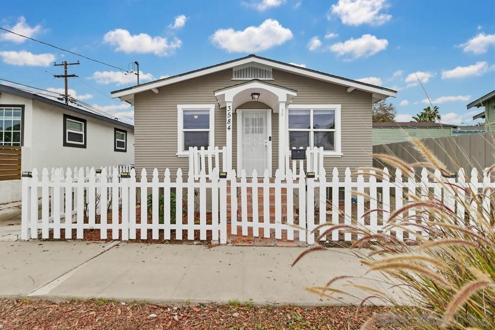 Detail Gallery Image 6 of 32 For 3584  Landis St, San Diego,  CA 92104 - 2 Beds | 1 Baths