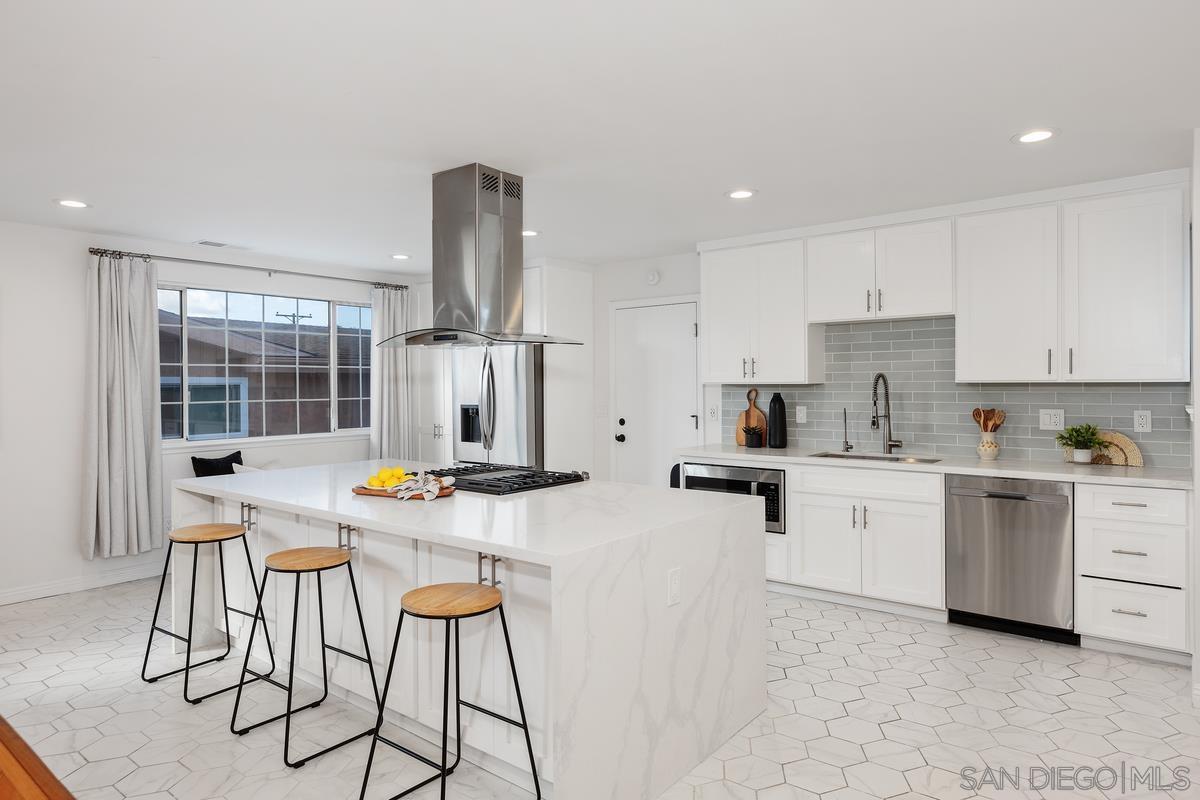 Front Image Thumbnail for SD2600716