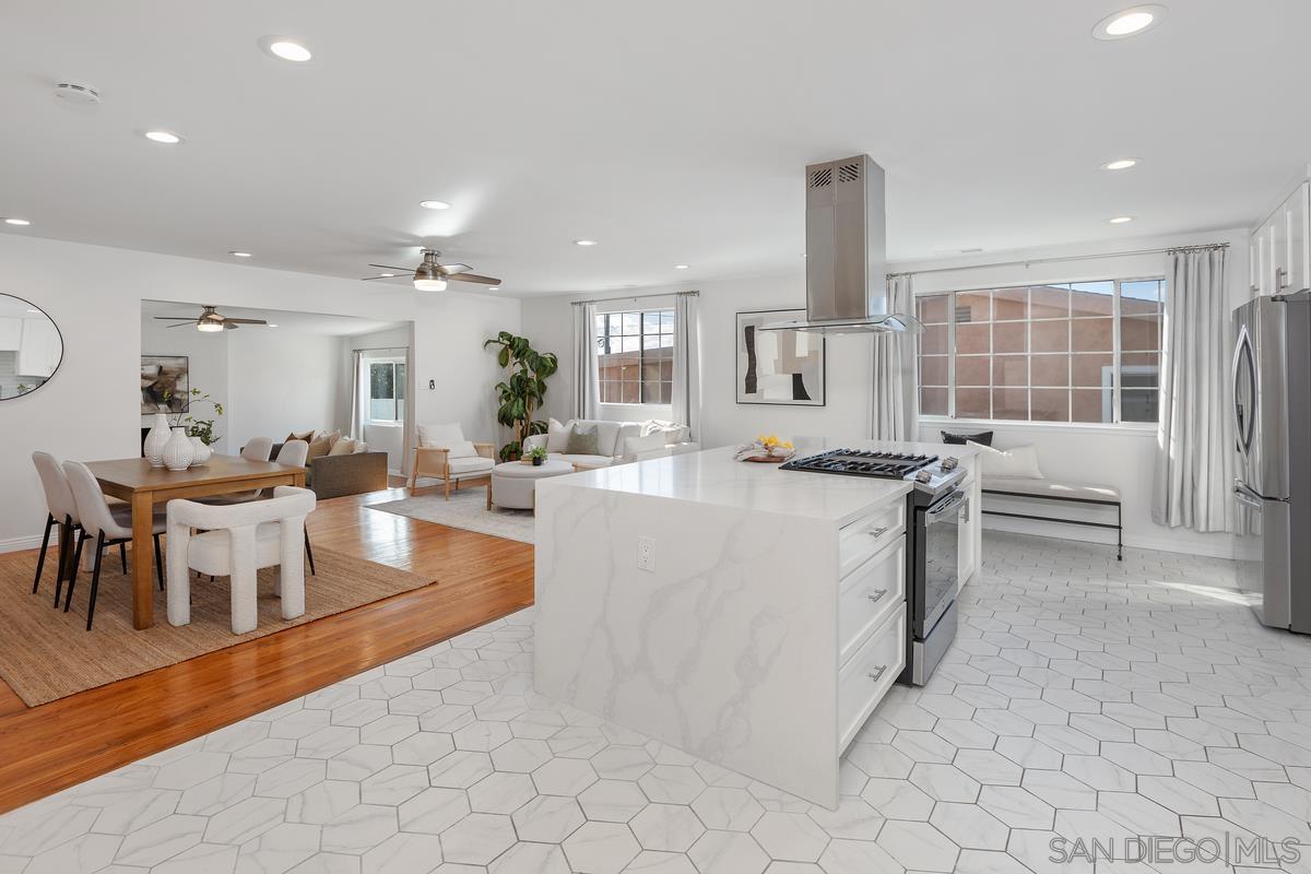 Detail Gallery Image 2 of 29 For 7541  Salizar St, San Diego,  CA 92111 - 4 Beds | 2 Baths