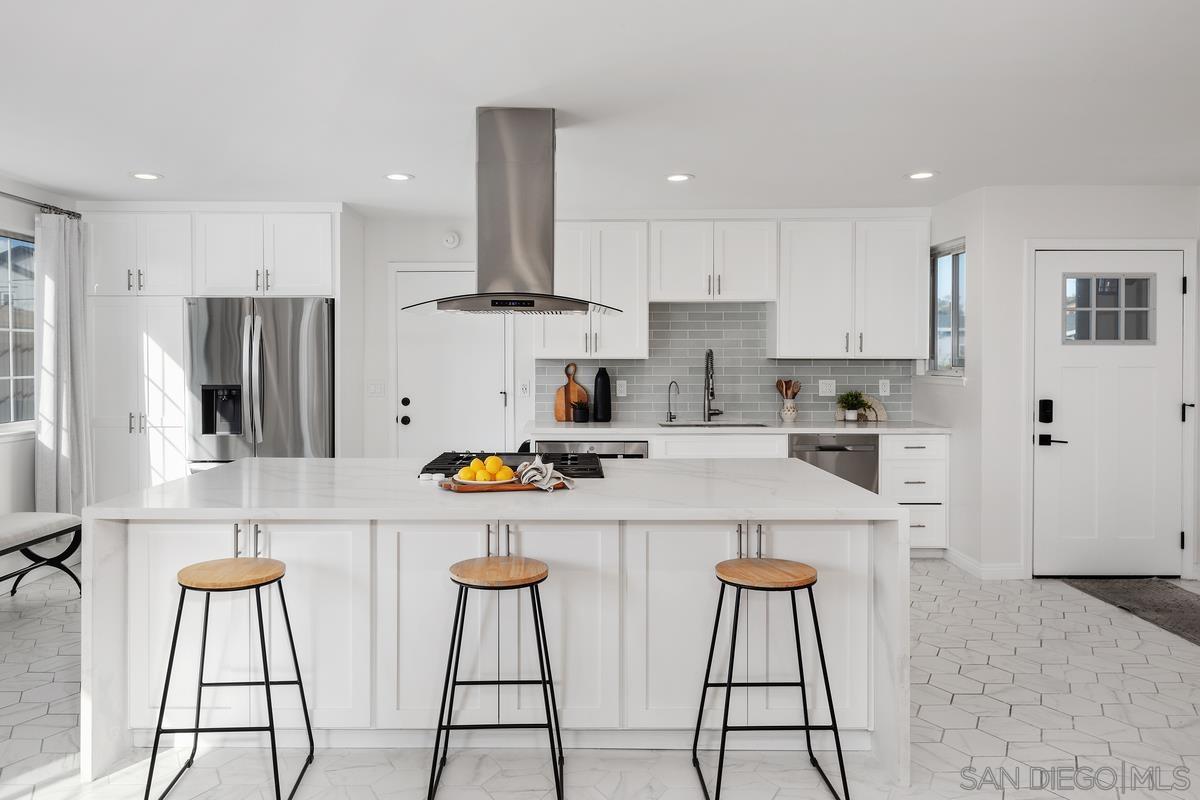 Detail Gallery Image 13 of 29 For 7541  Salizar St, San Diego,  CA 92111 - 4 Beds | 2 Baths