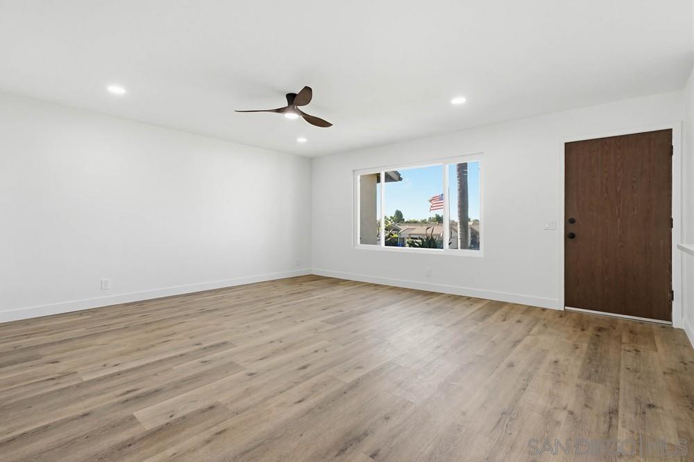 Detail Gallery Image 11 of 45 For 4379  Albatross Way, Oceanside,  CA 92057 - 2 Beds | 2 Baths