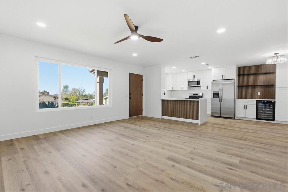 Detail Gallery Image 12 of 45 For 4379  Albatross Way, Oceanside,  CA 92057 - 2 Beds | 2 Baths