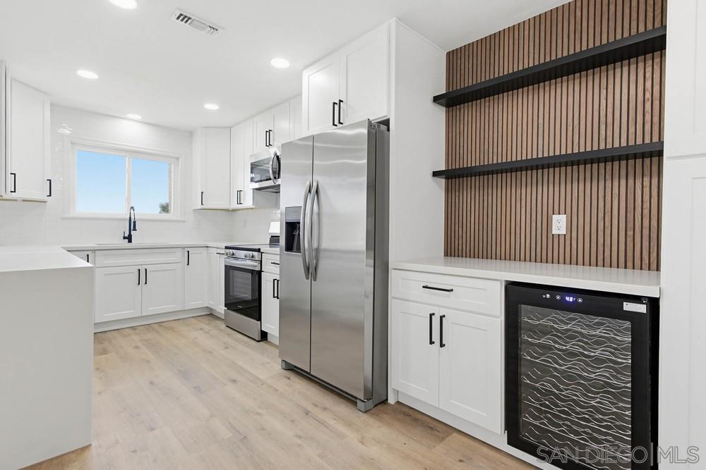 Detail Gallery Image 17 of 45 For 4379  Albatross Way, Oceanside,  CA 92057 - 2 Beds | 2 Baths