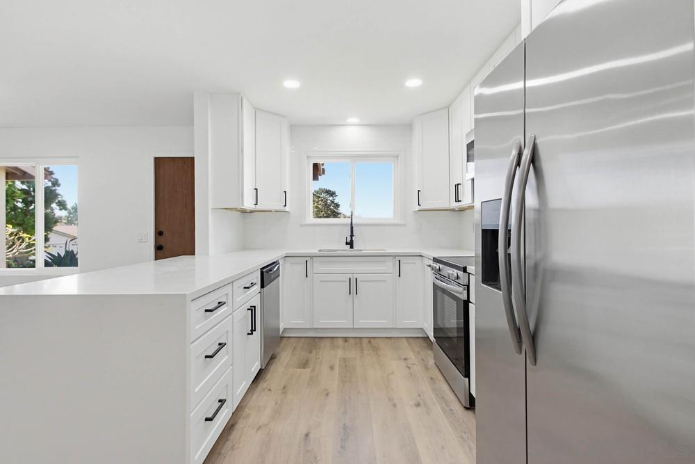 Detail Gallery Image 18 of 45 For 4379  Albatross Way, Oceanside,  CA 92057 - 2 Beds | 2 Baths