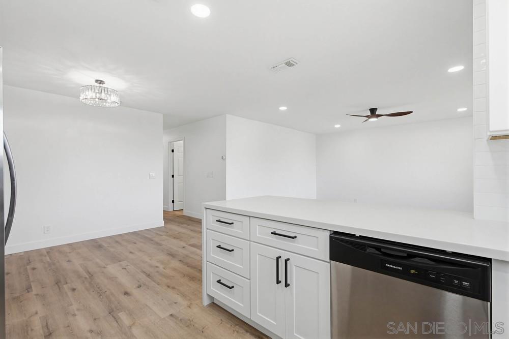 Detail Gallery Image 23 of 45 For 4379  Albatross Way, Oceanside,  CA 92057 - 2 Beds | 2 Baths