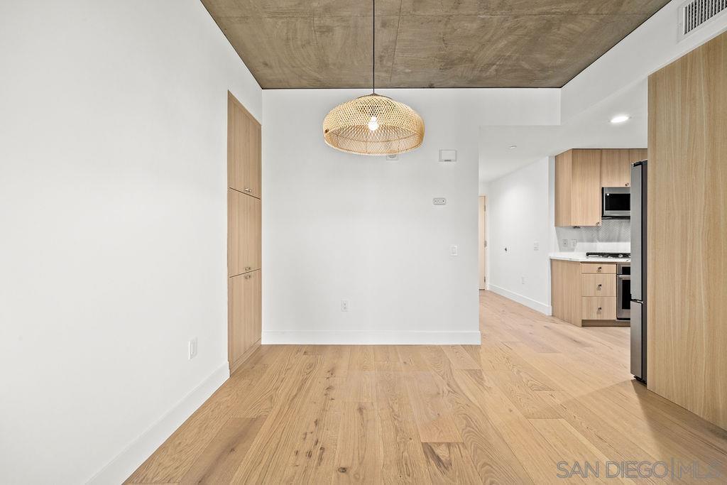 Detail Gallery Image 10 of 31 For 801  Ash St  #402,  San Diego,  CA 92101 - 2 Beds | 2 Baths
