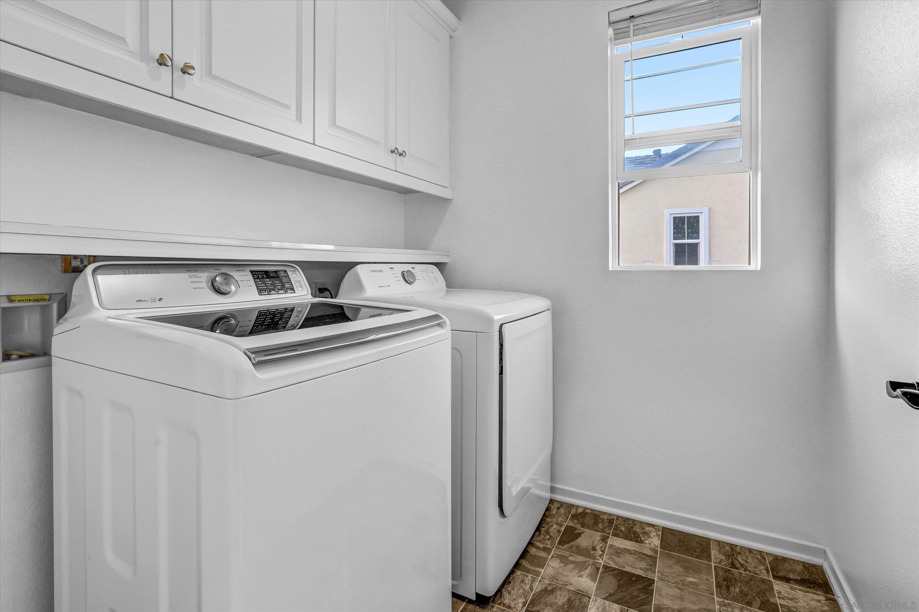 Detail Gallery Image 16 of 31 For 1250  Camino Carmelo, Chula Vista,  CA 91913 - 4 Beds | 3 Baths