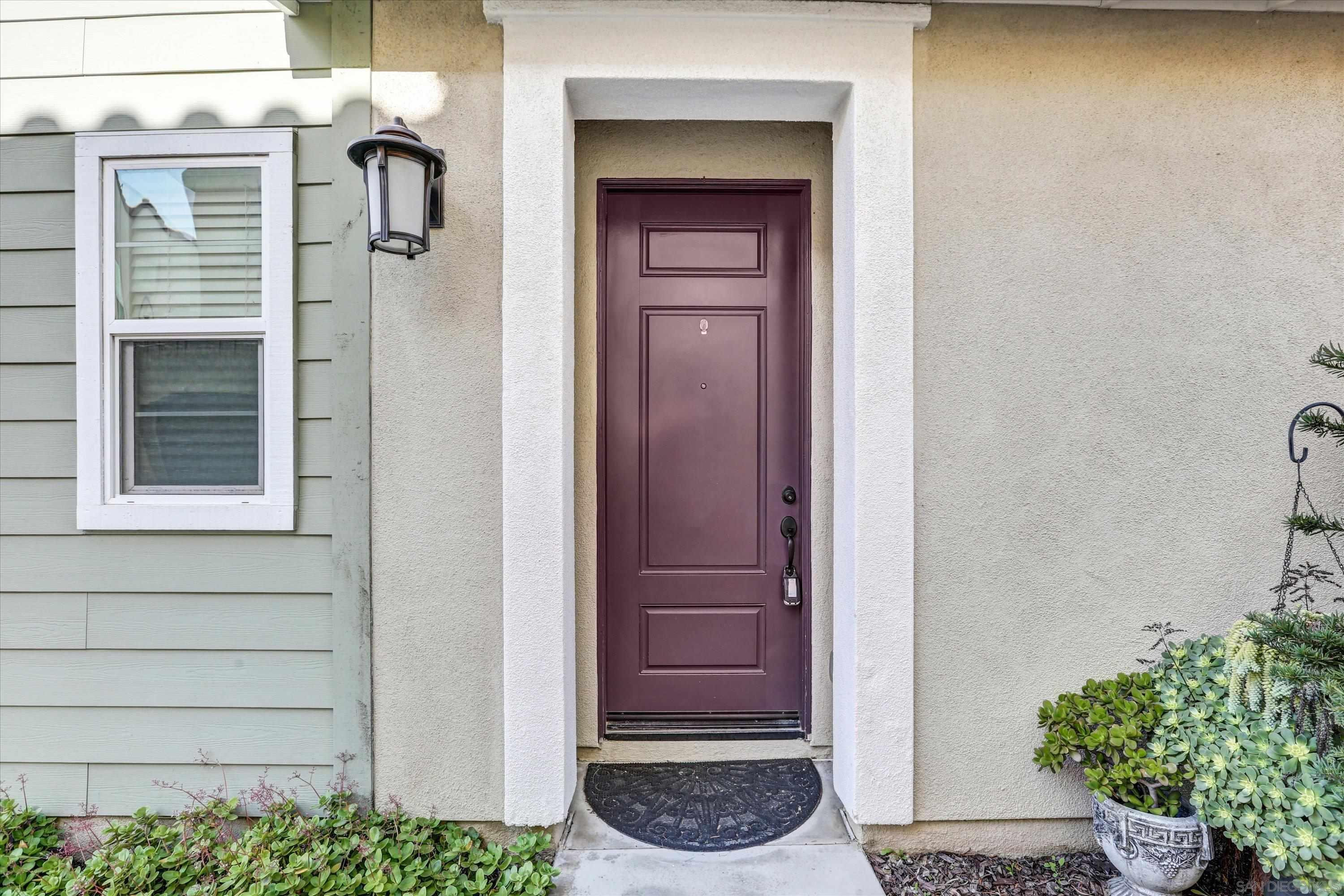 Detail Gallery Image 3 of 31 For 1250  Camino Carmelo, Chula Vista,  CA 91913 - 4 Beds | 3 Baths