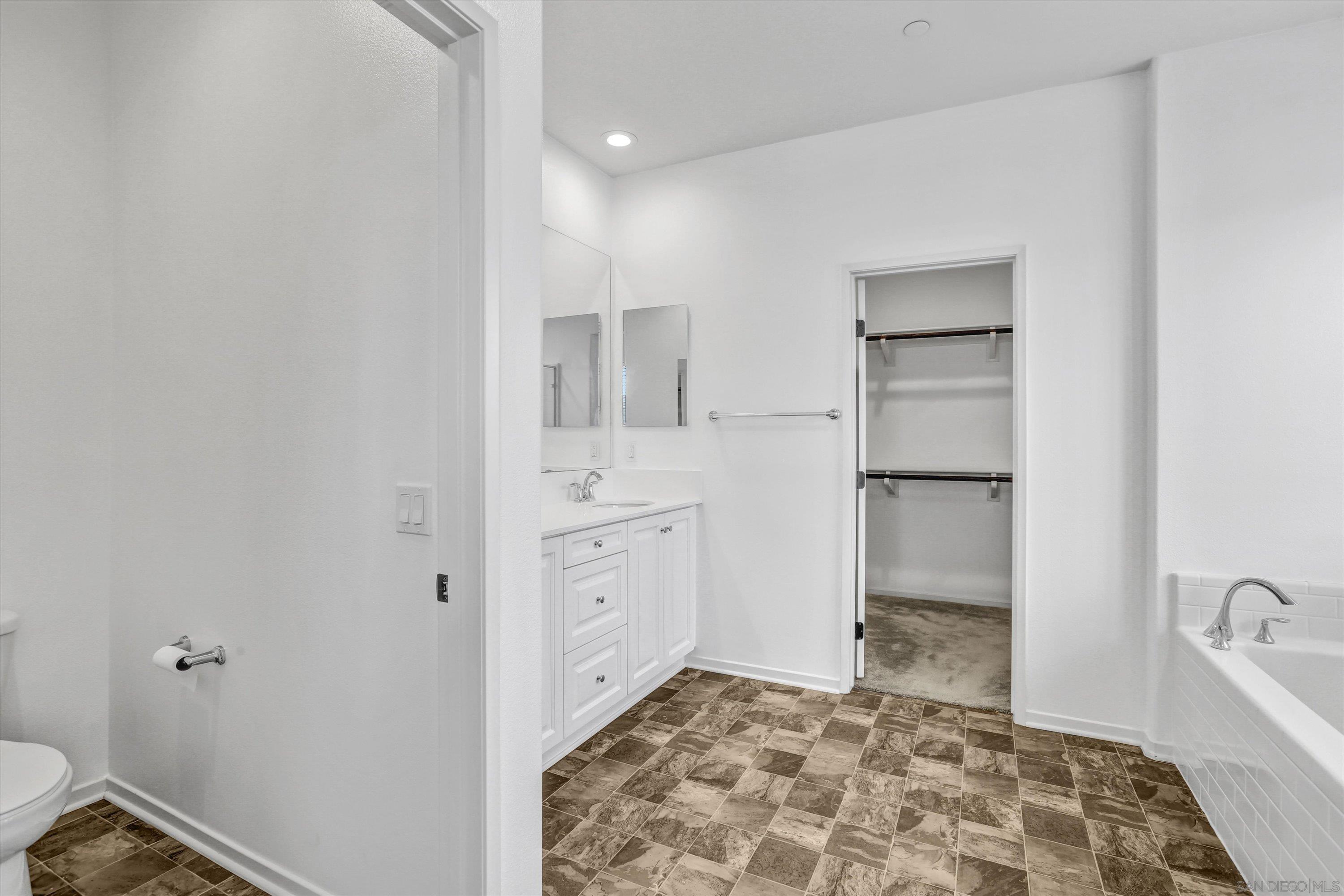 Detail Gallery Image 23 of 31 For 1250  Camino Carmelo, Chula Vista,  CA 91913 - 4 Beds | 3 Baths