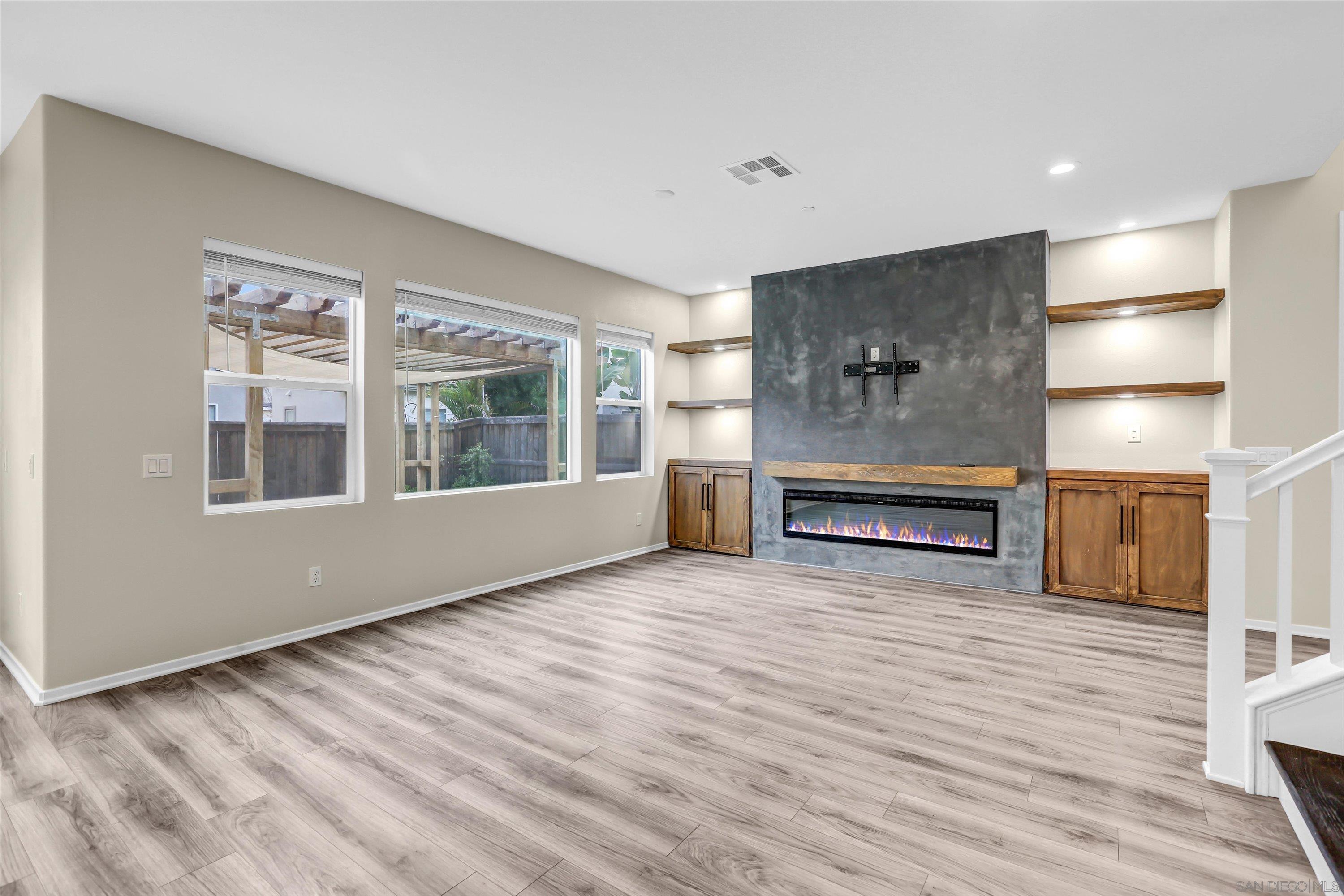 Detail Gallery Image 7 of 31 For 1250  Camino Carmelo, Chula Vista,  CA 91913 - 4 Beds | 3 Baths